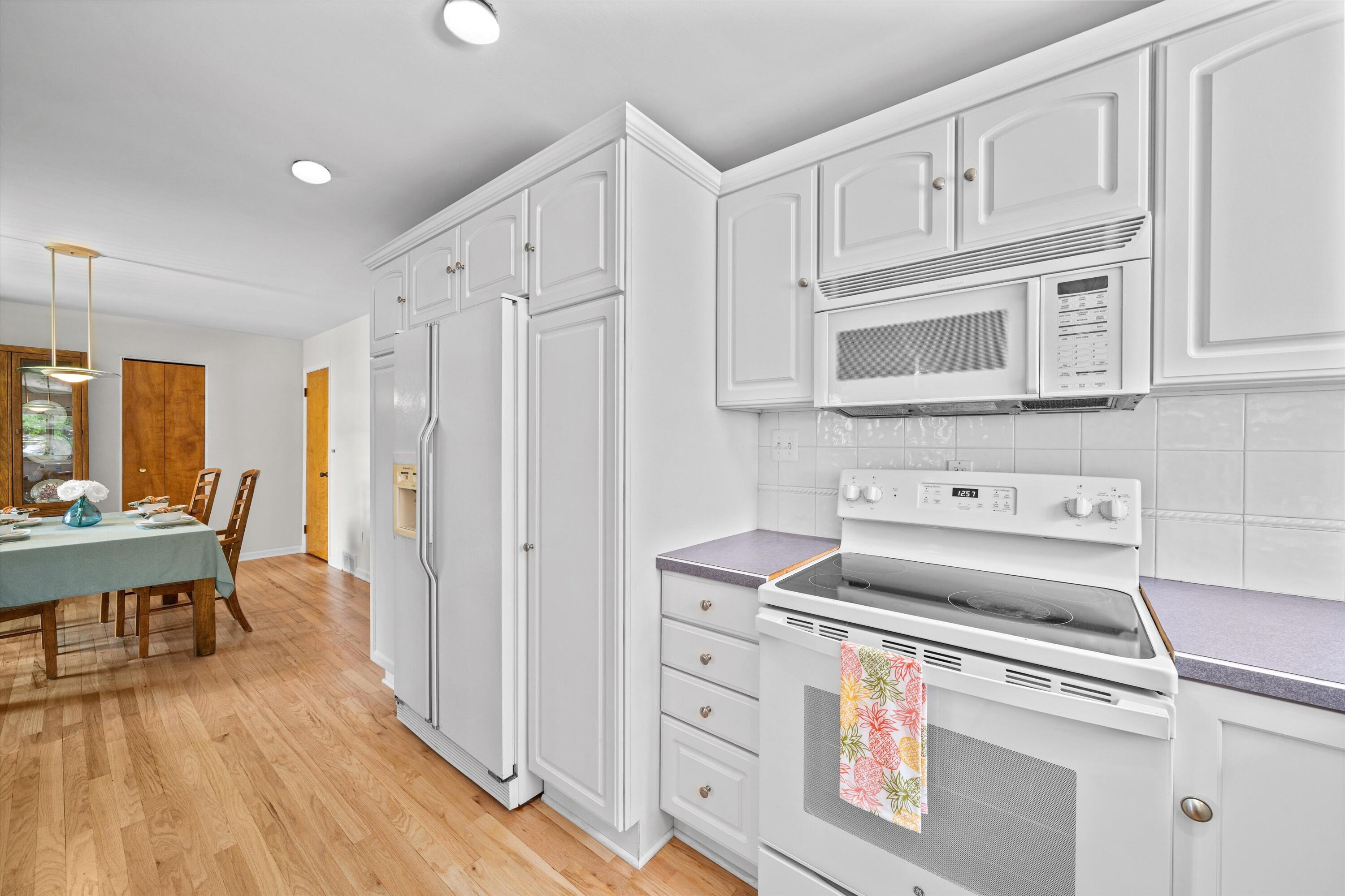 30906 Roycroft Street Property Photo 11