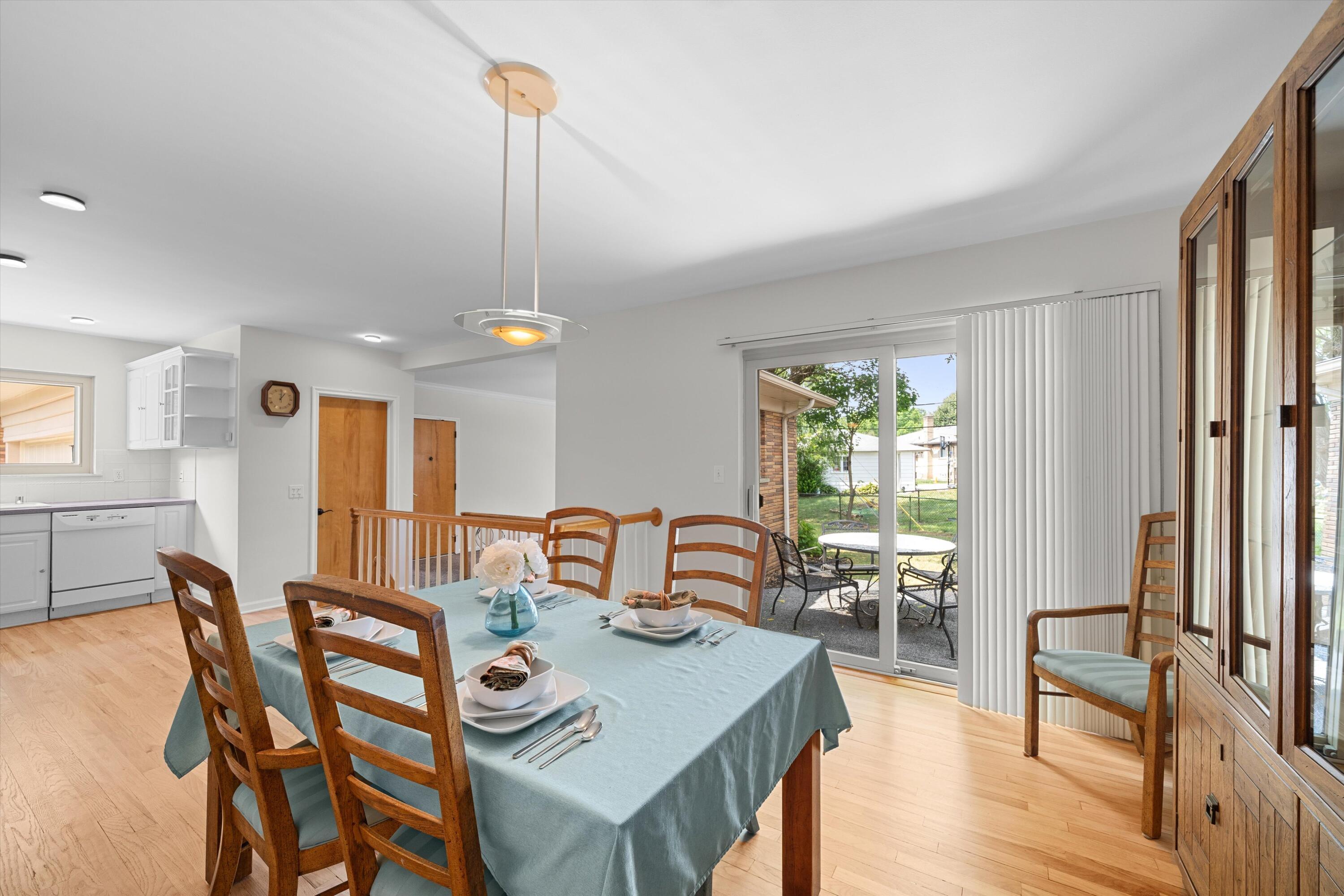 30906 Roycroft Street Property Photo 14