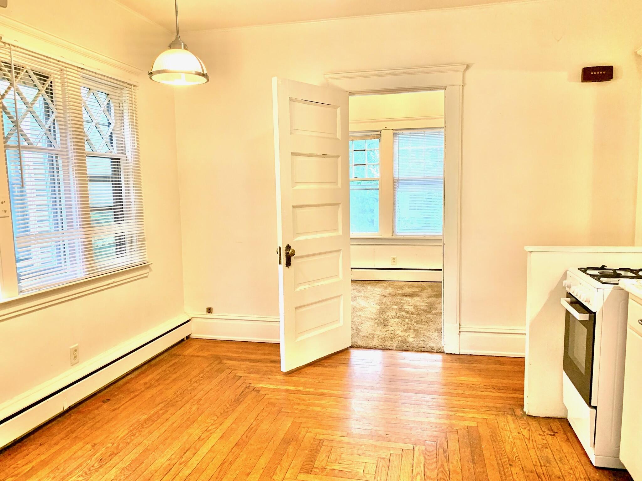 117 W Dutton Street Property Photo 4