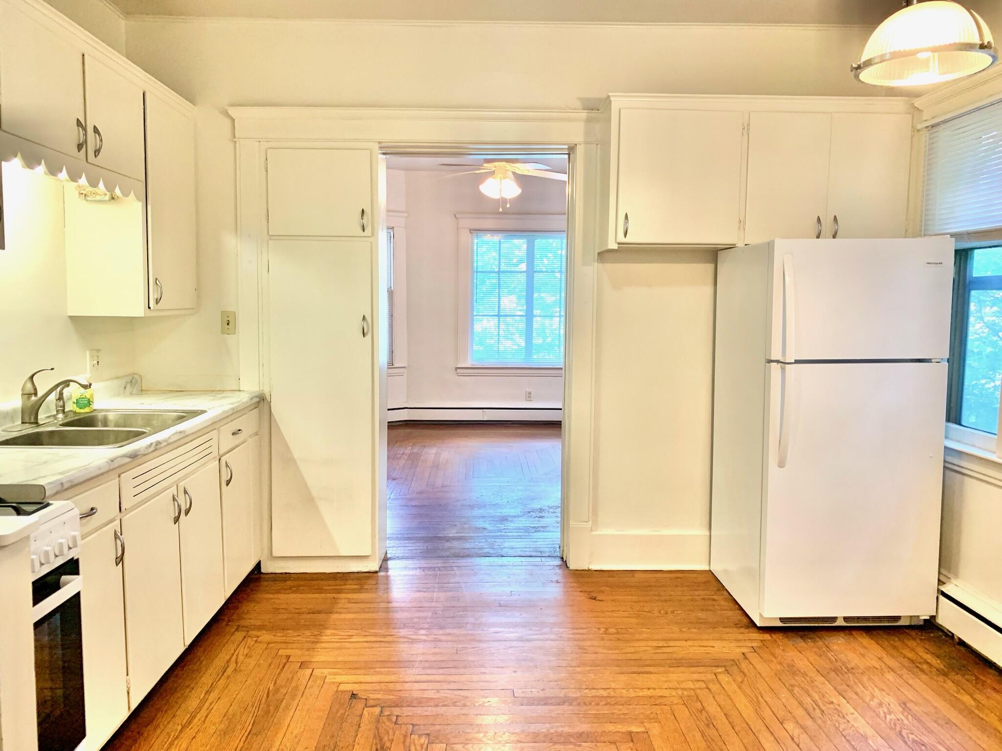 117 W Dutton Street Property Photo 6
