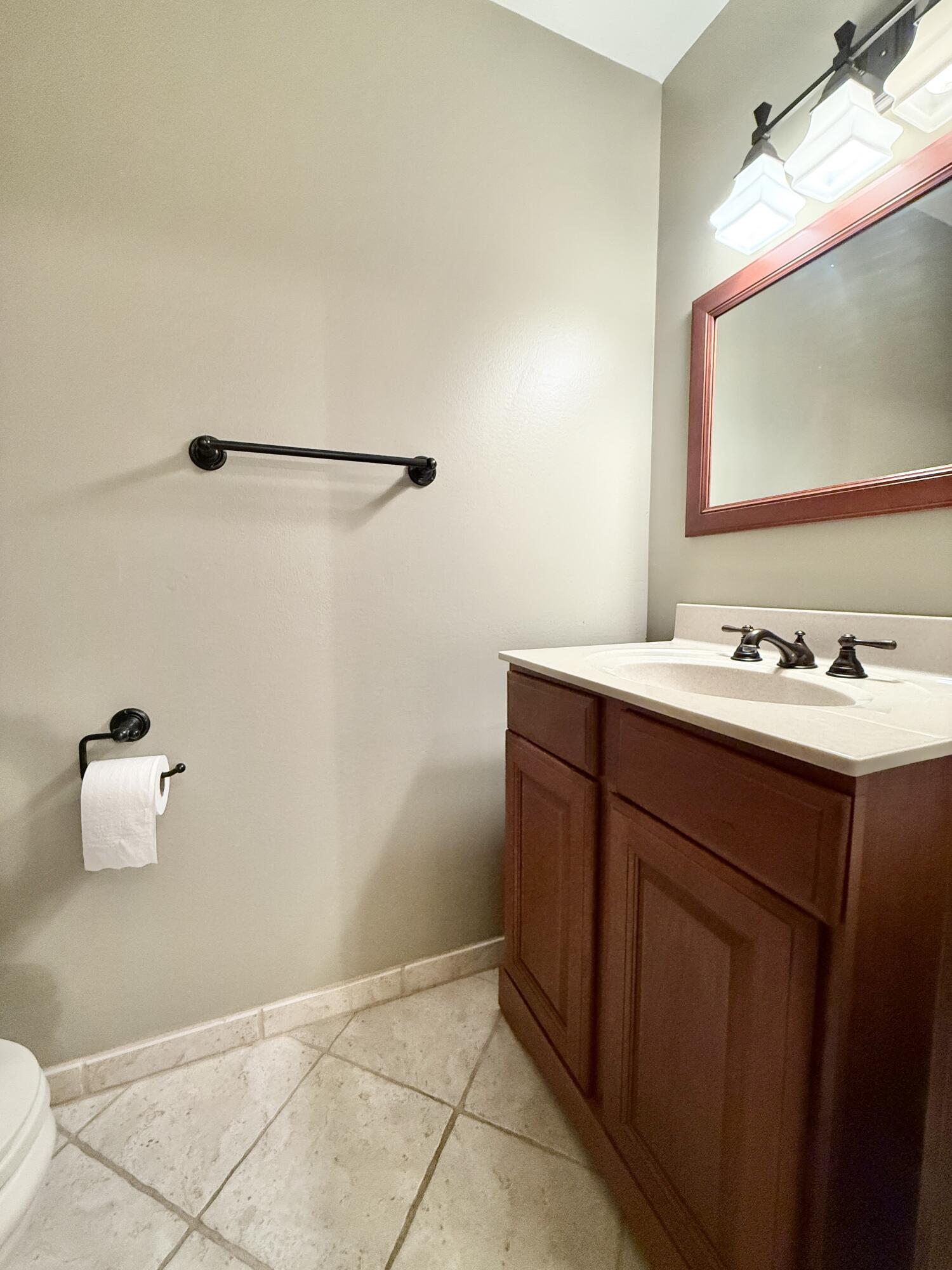 1046 Greenhills Drive Property Photo 34