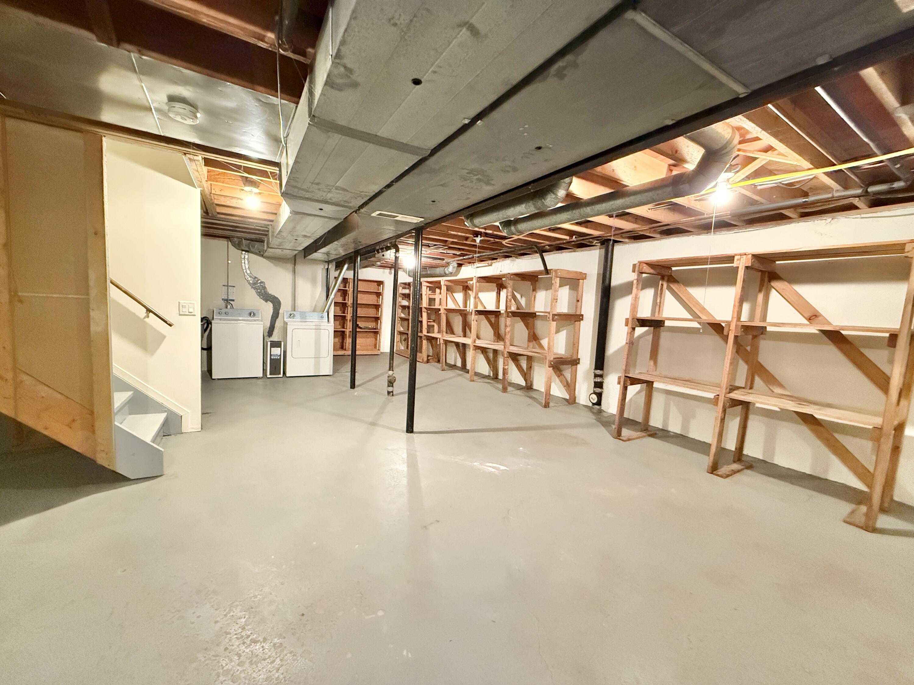 1046 Greenhills Drive Property Photo 35