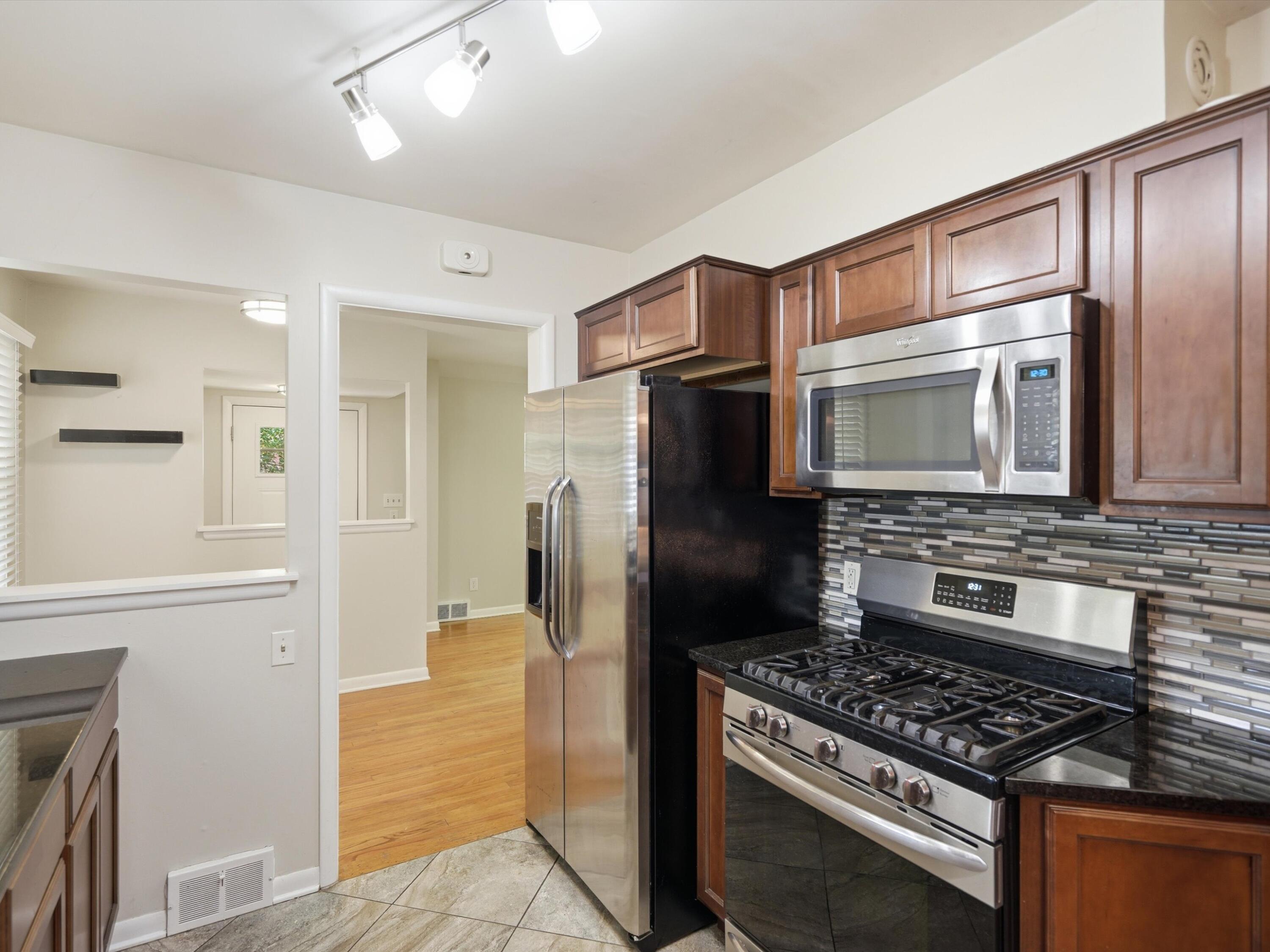 1181 Kay Parkway Property Photo 8