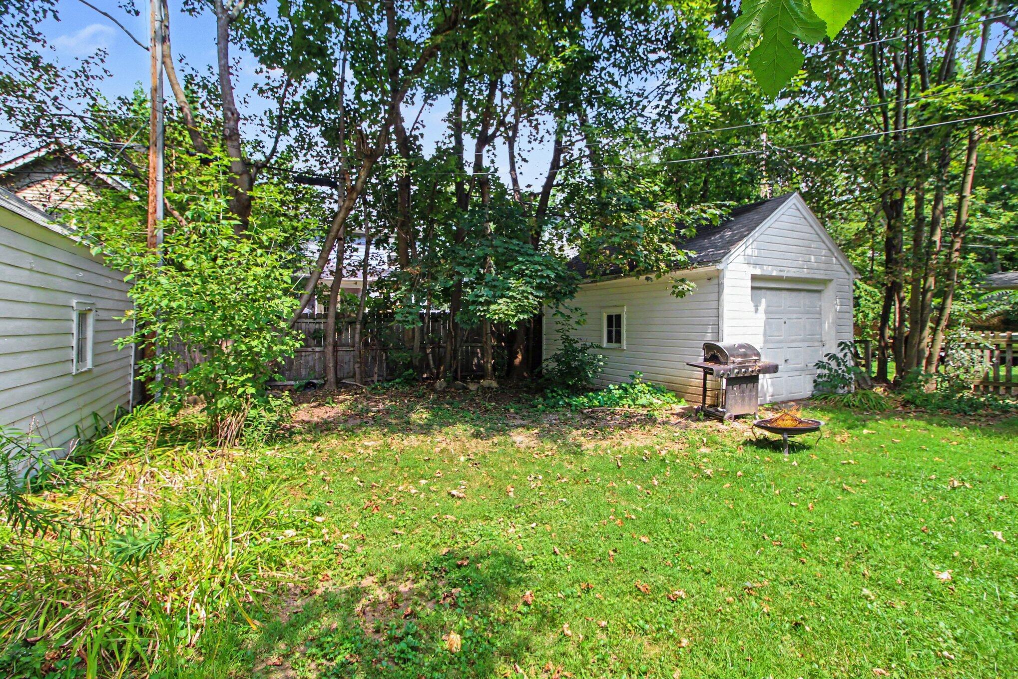 1111 Brooklyn Avenue Property Photo 26