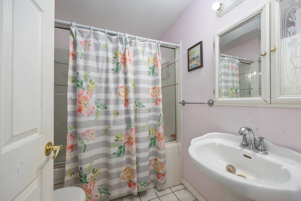 18757 N County Line Road Property Photo 18