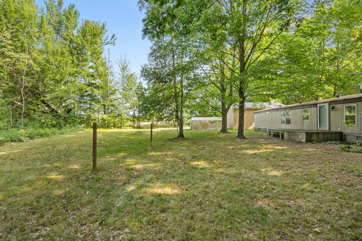 18757 N County Line Road Property Photo 37