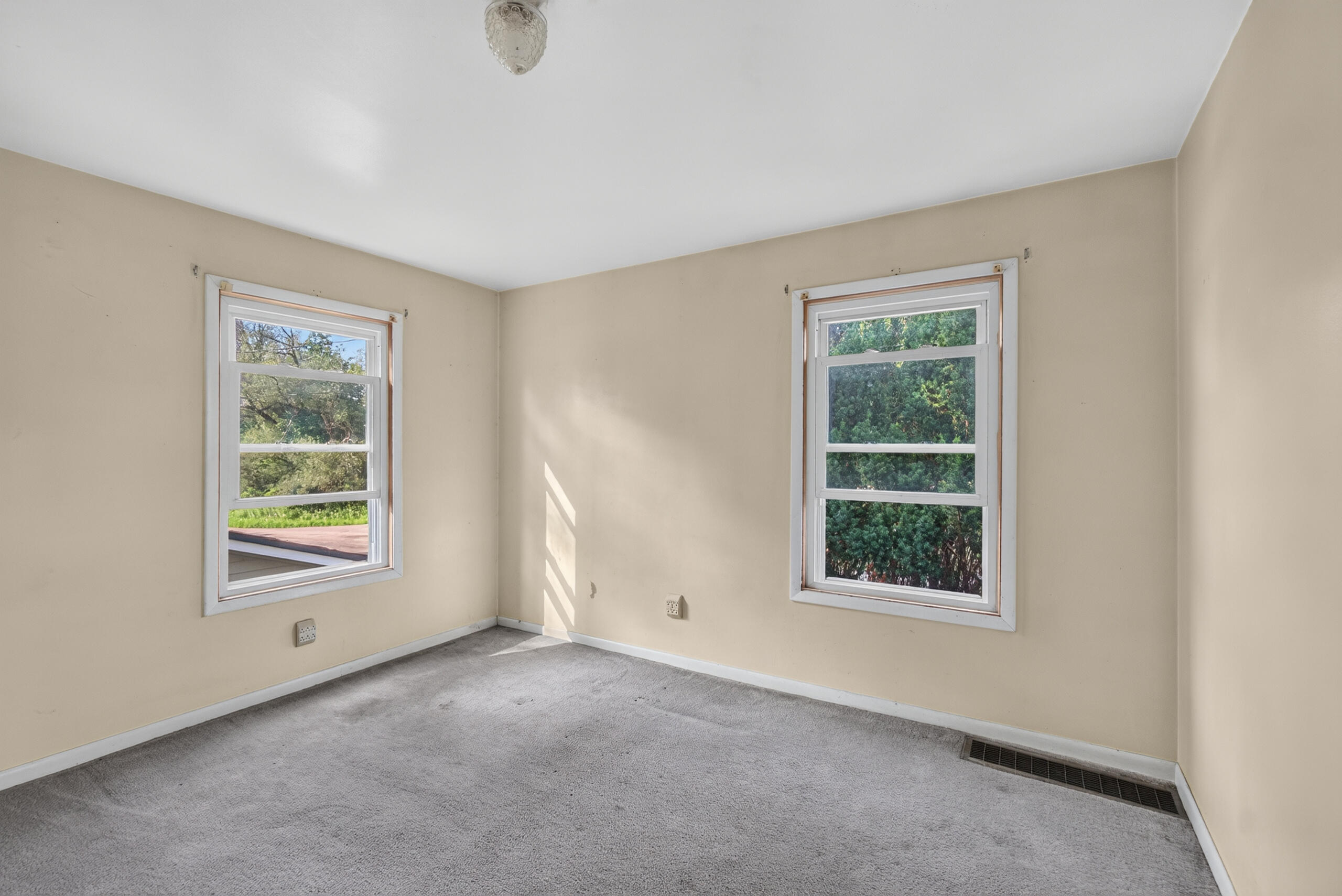 7890 Woodard Road Property Photo 24