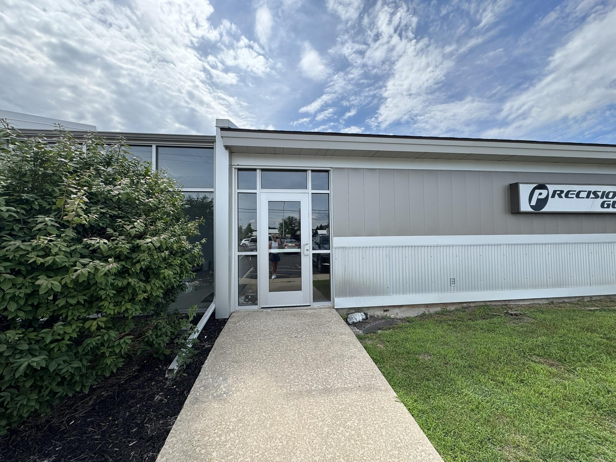 2504 S Sprinkle Road Ste B Property Photo 4