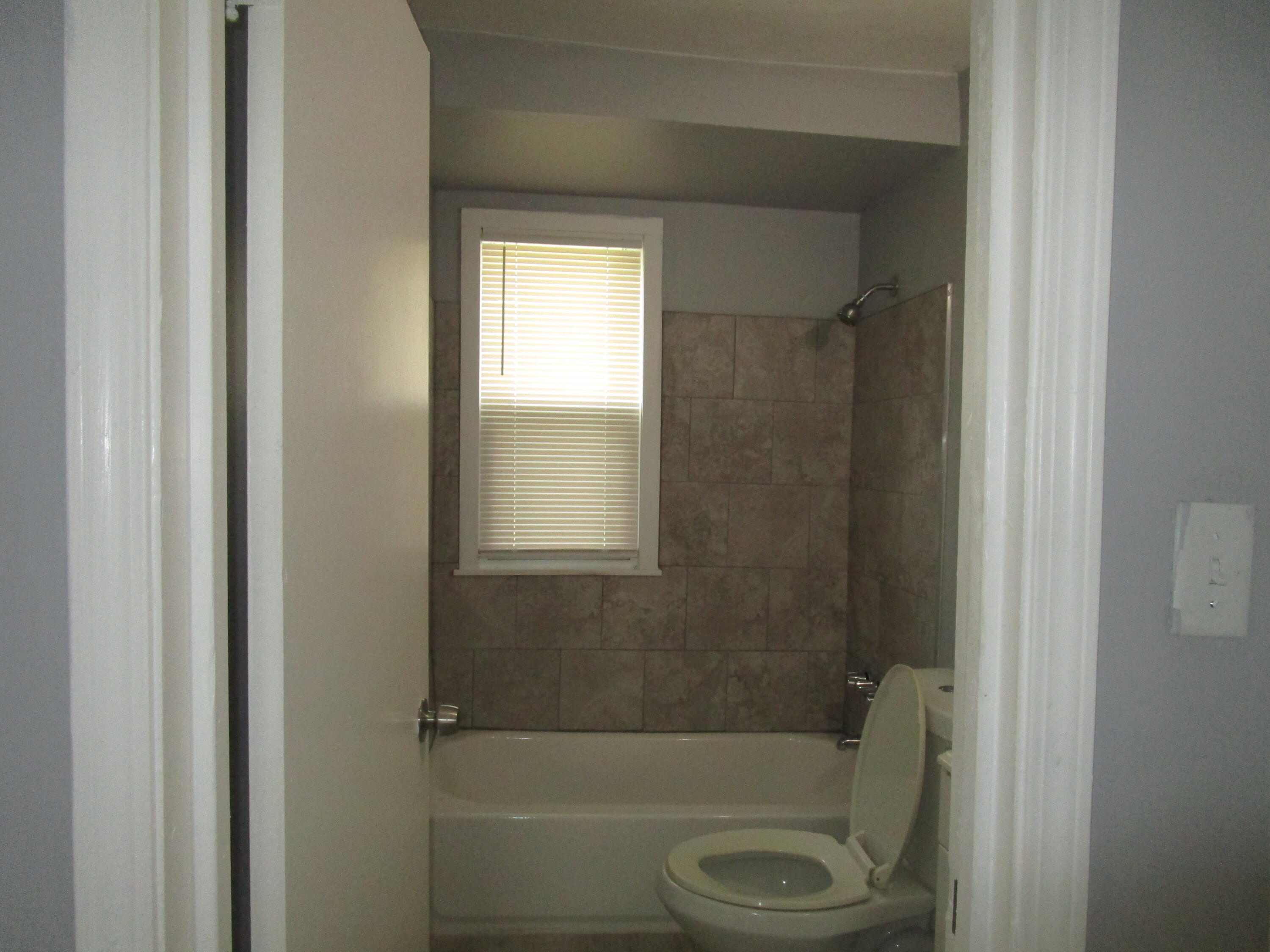 11715 Stahelin Avenue Property Photo 11