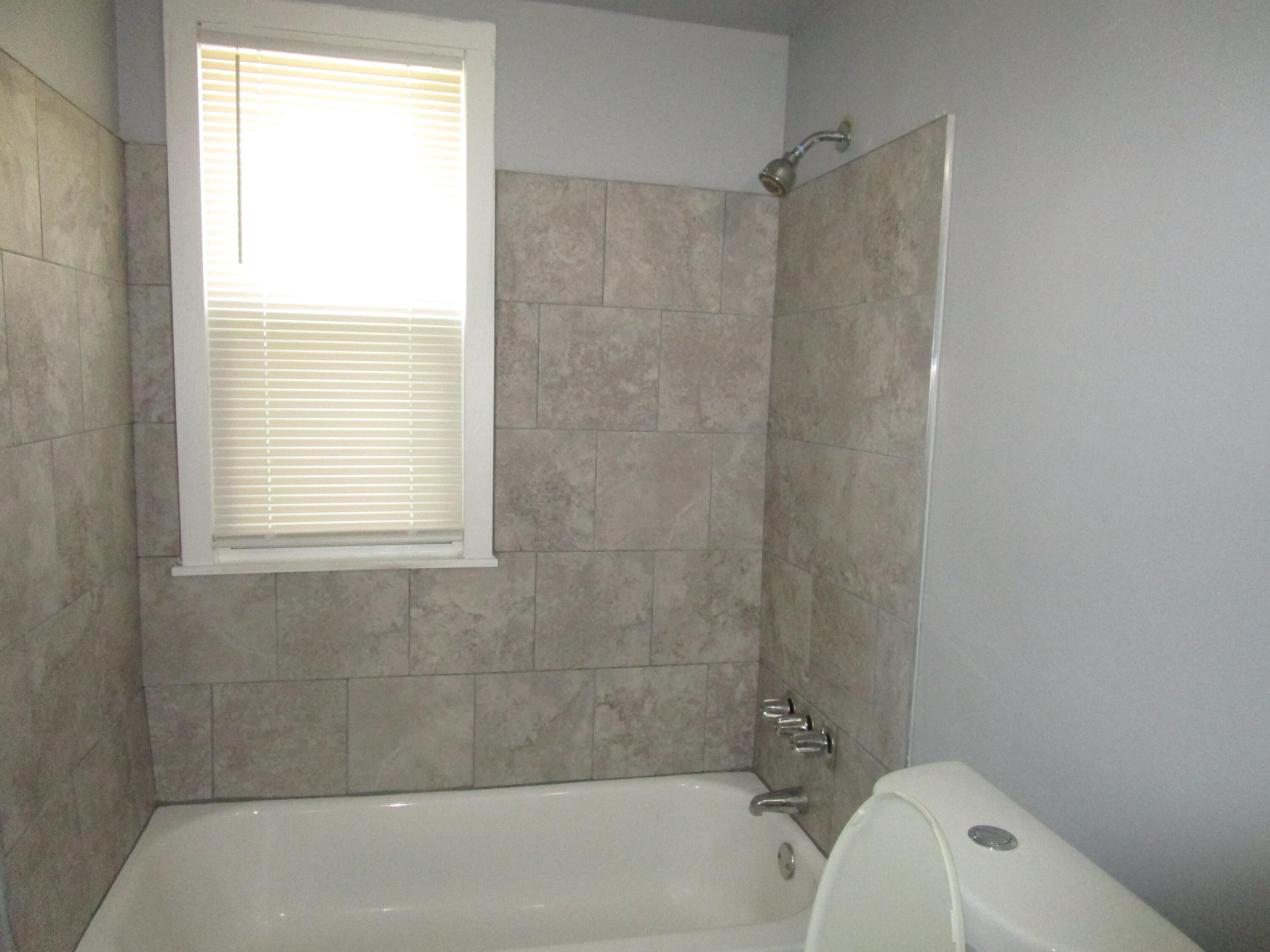 11715 Stahelin Avenue Property Photo 12