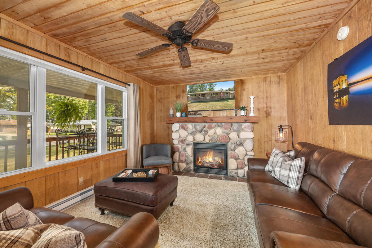 1655 S Camp Avenue Property Photo 4