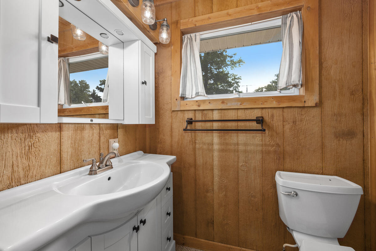 1655 S Camp Avenue Property Photo 11