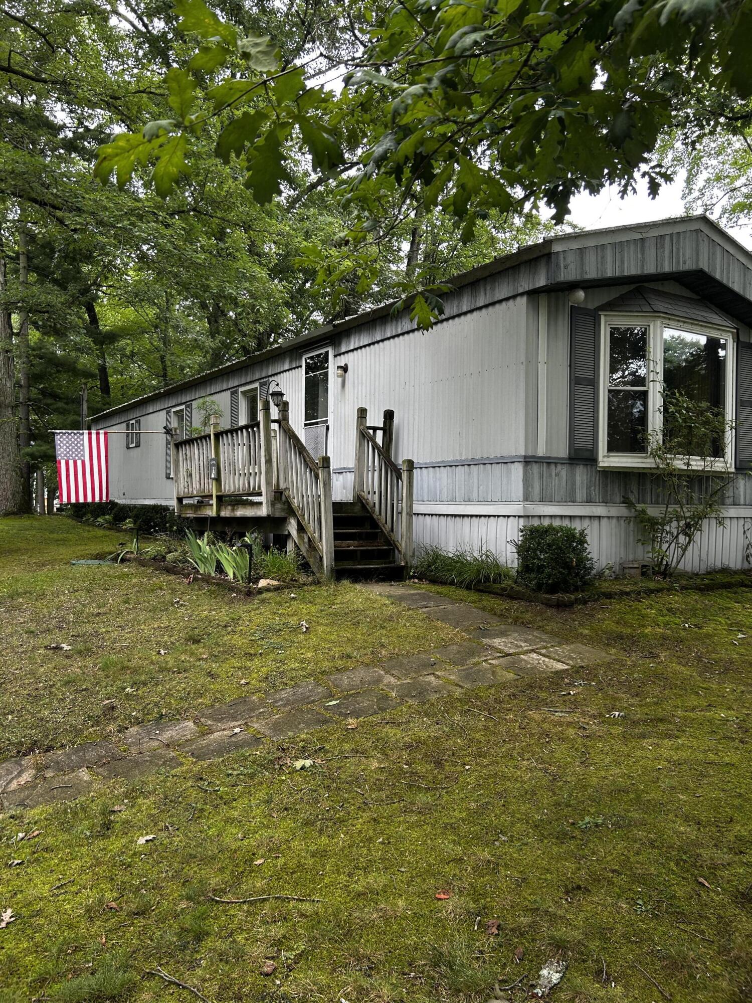 8021 Poplar Lane Property Photo 1
