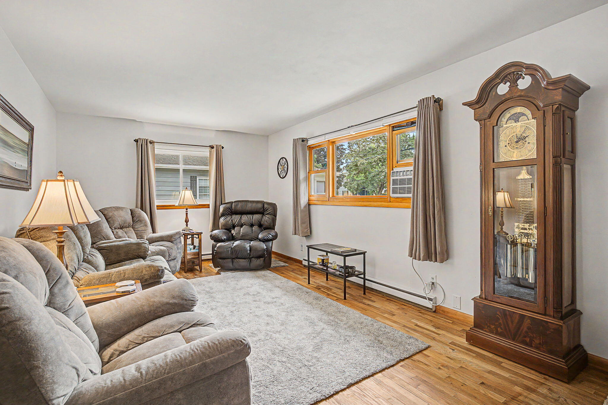 427 Bates Street Property Photo 6