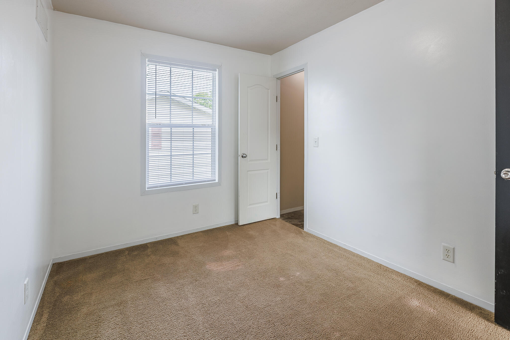 3907 Vail Avenue Nw Property Photo 11
