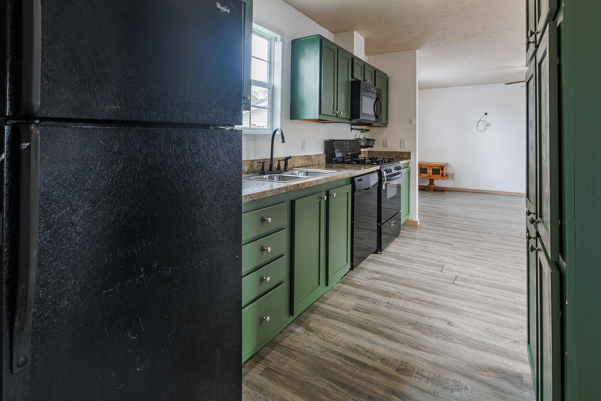 3907 Vail Avenue Nw Property Photo 17