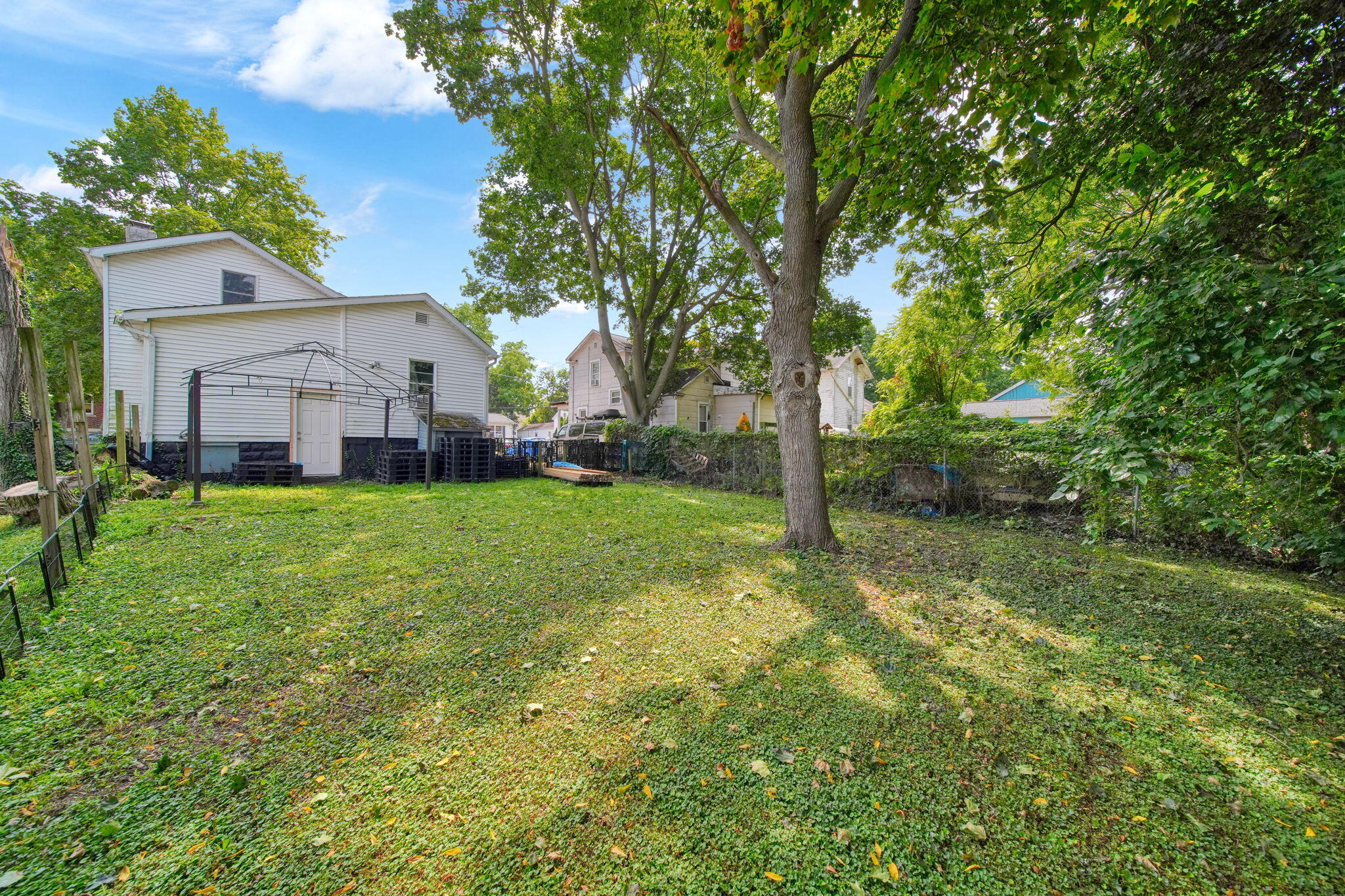 123 N Center Street Property Photo 23