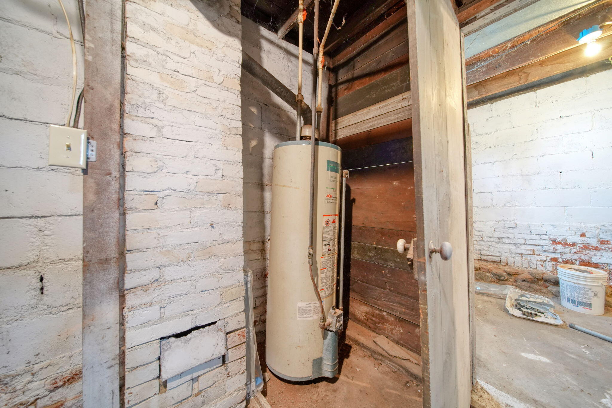 123 N Center Street Property Photo 25