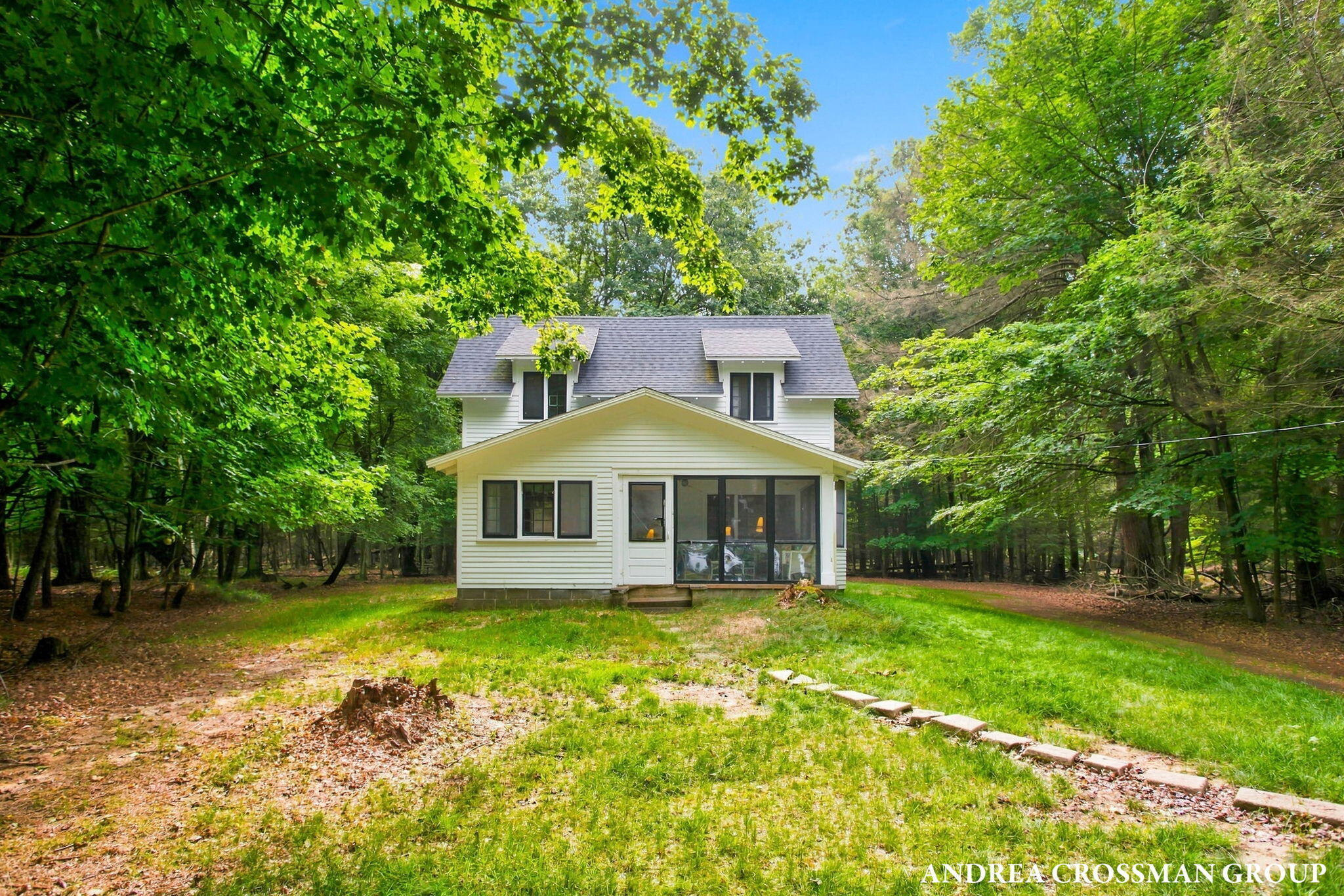 5045 N Ridge Road Property Photo 11