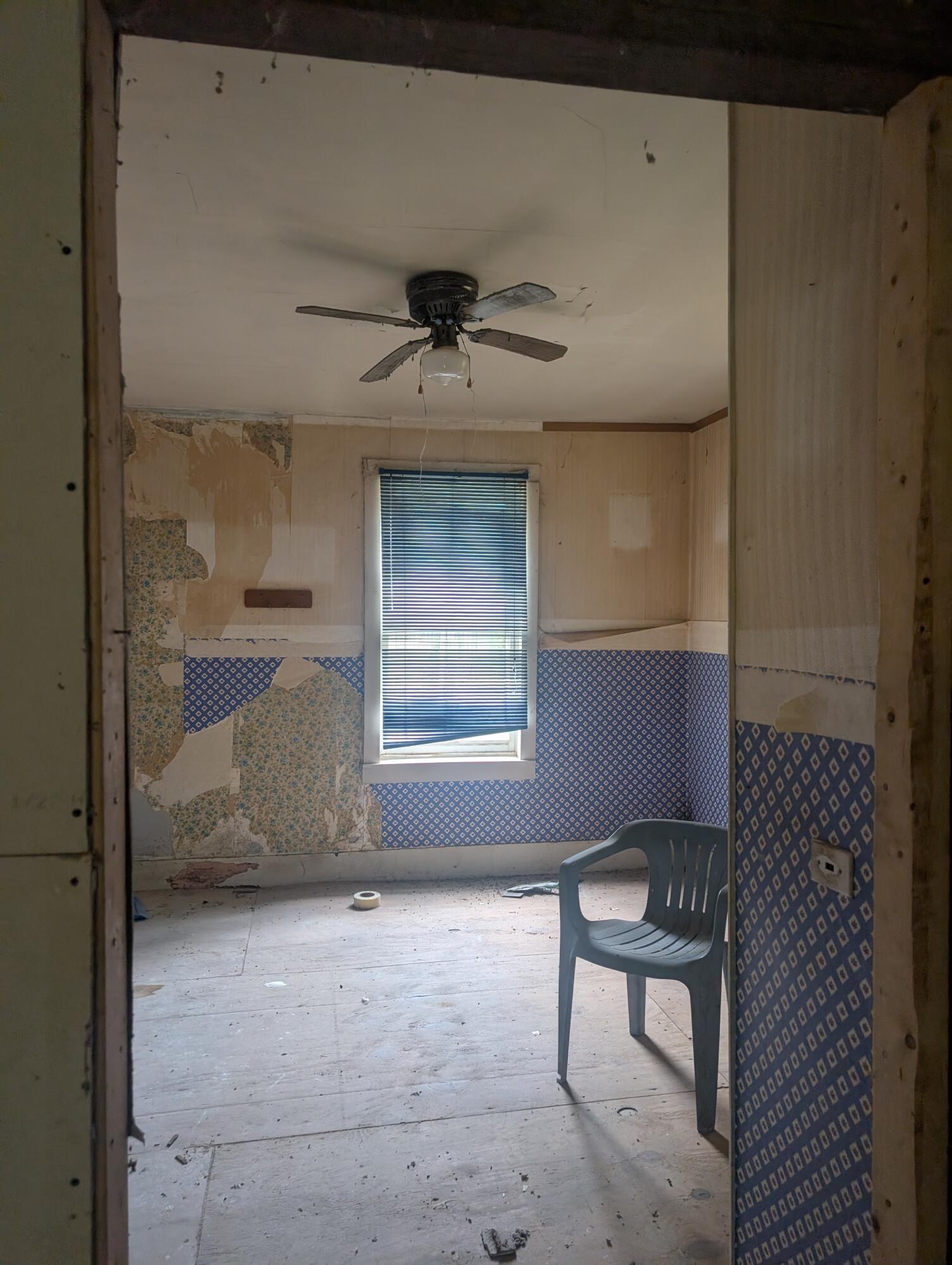 215 S Monroe Street Property Photo 8