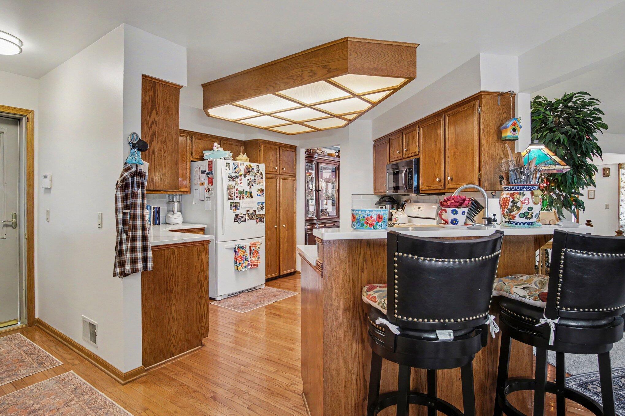 7930 Crestview Drive Ne Property Photo 6
