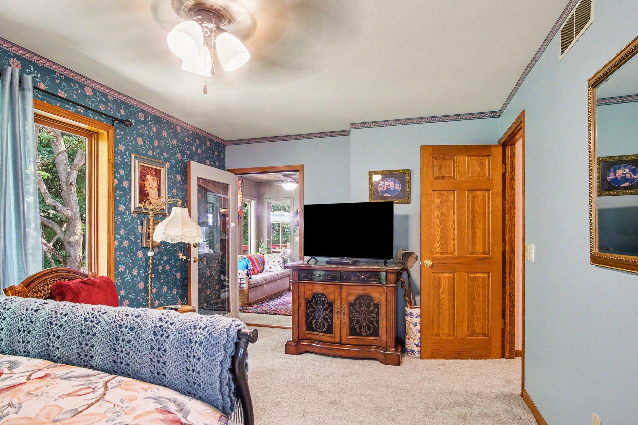 7930 Crestview Drive Ne Property Photo 15