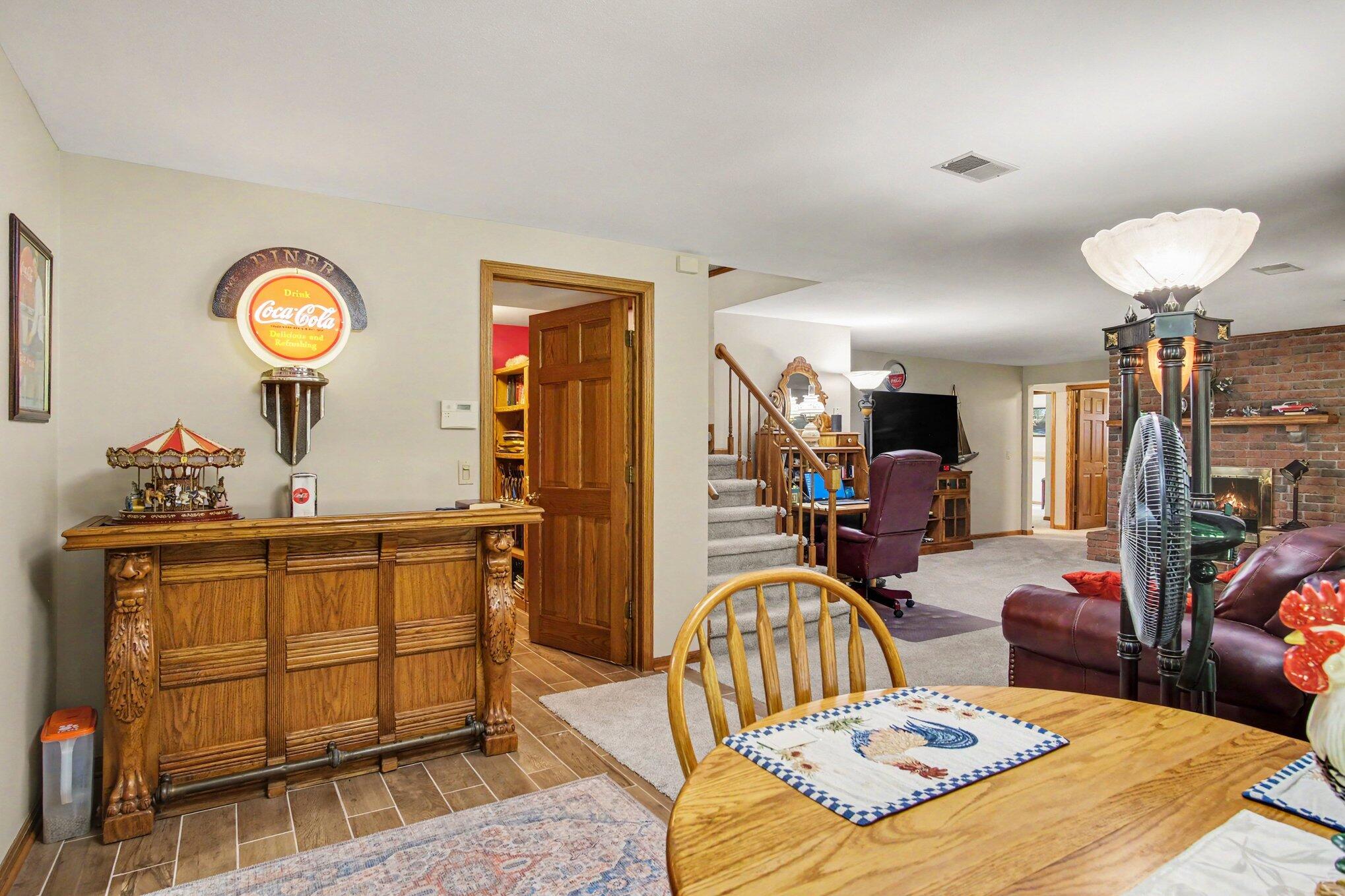 7930 Crestview Drive Ne Property Photo 22