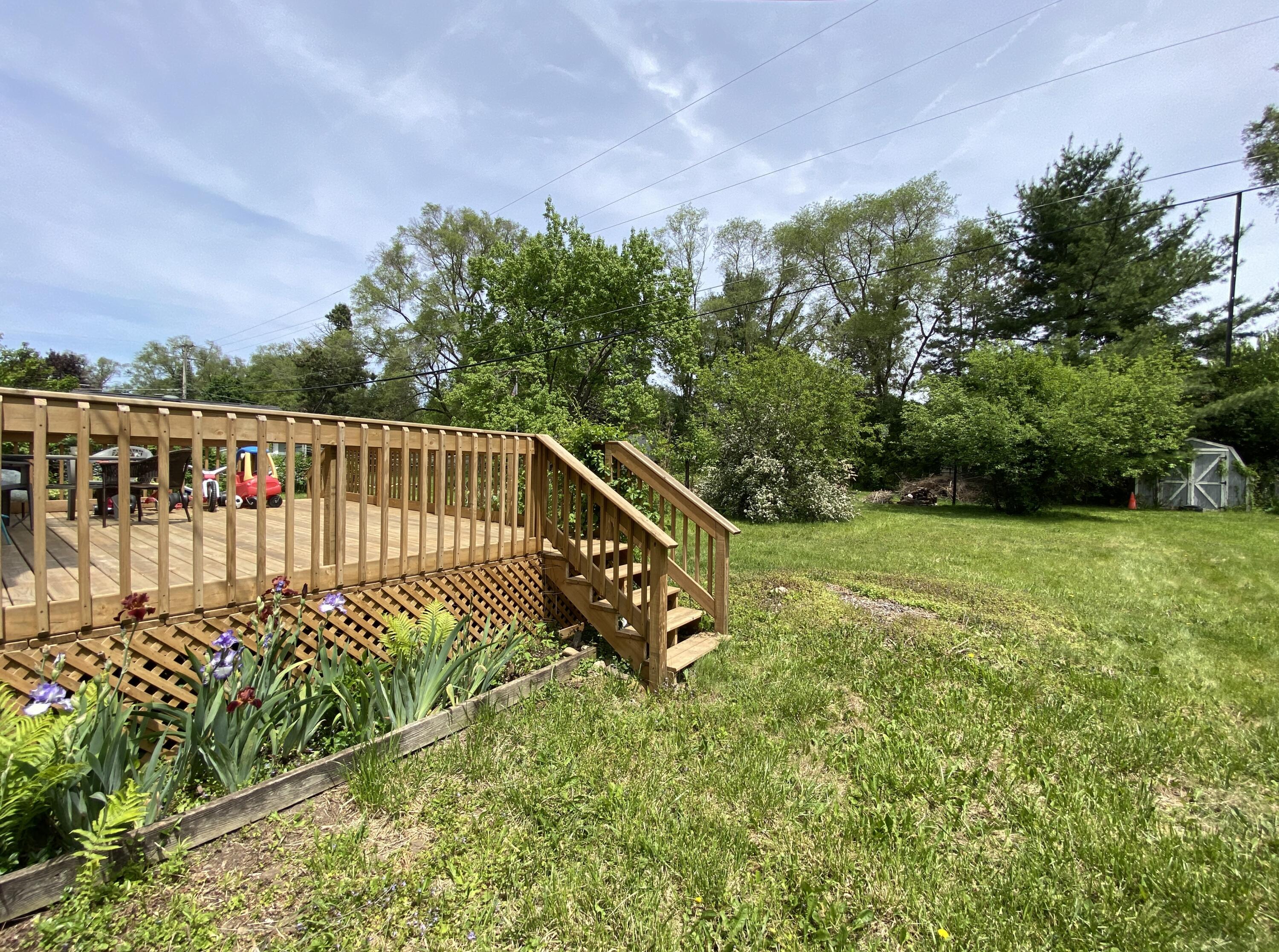 9070 Walnut Drive Property Photo 3
