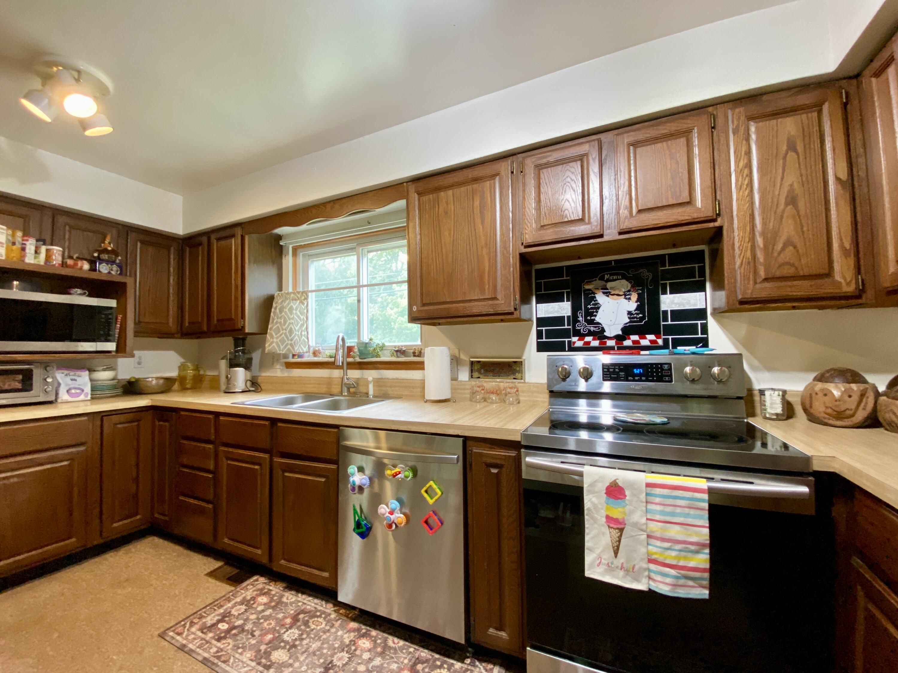 9070 Walnut Drive Property Photo 8