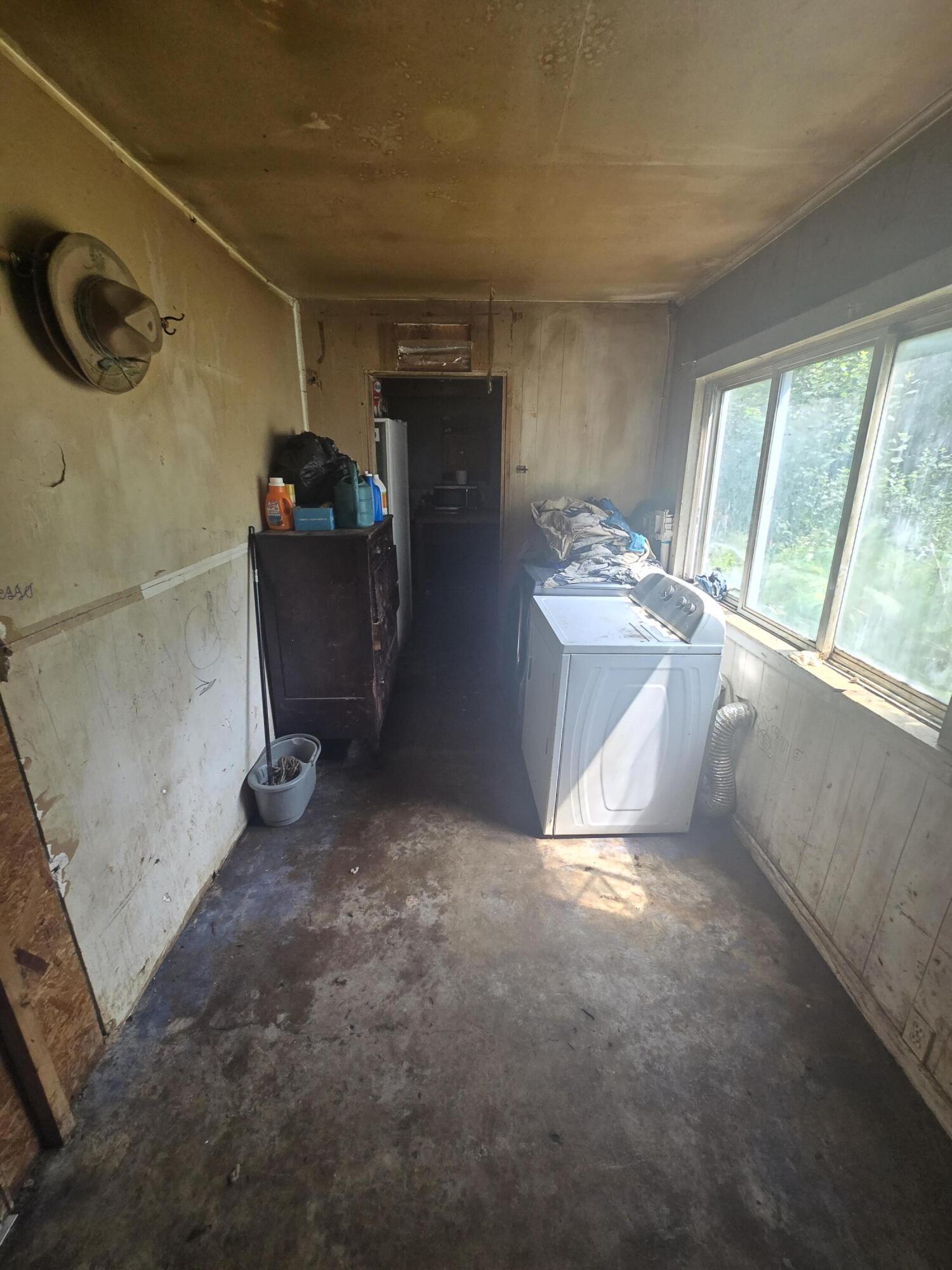 317 Oak Street Property Photo 6