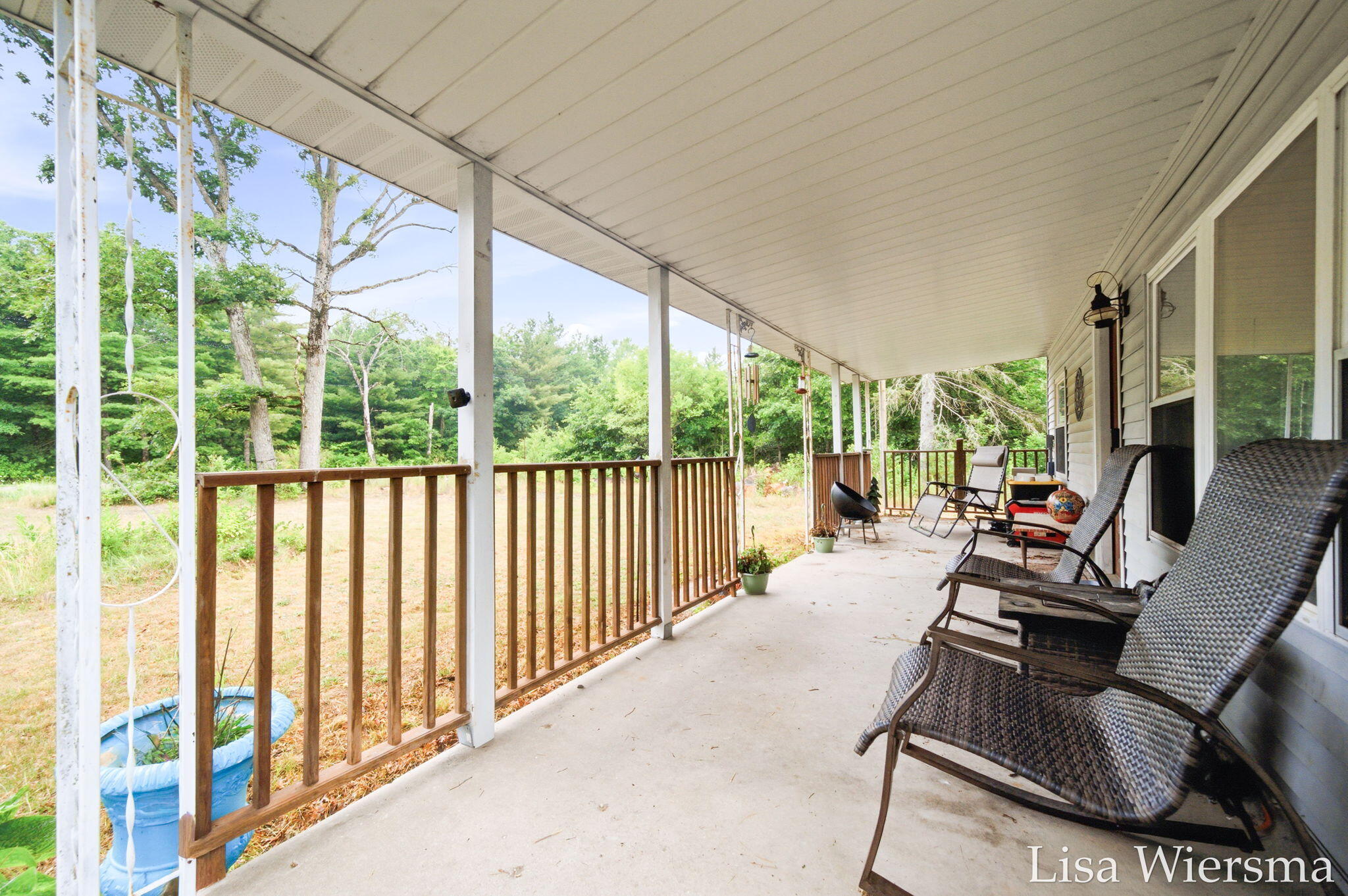 4393 E 8th Street Property Photo 4