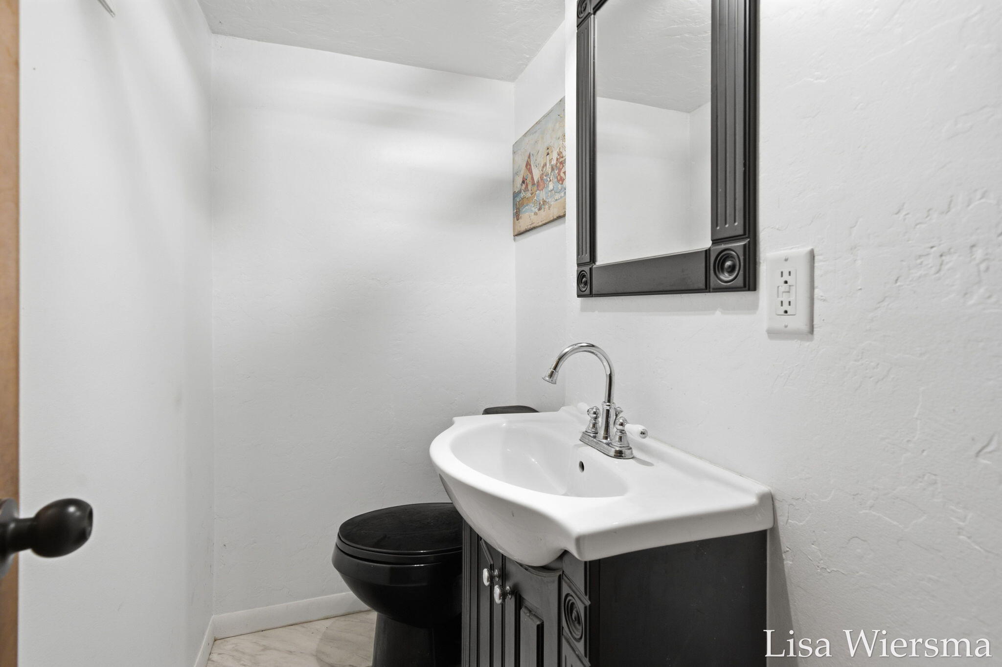 4393 E 8th Street Property Photo 25