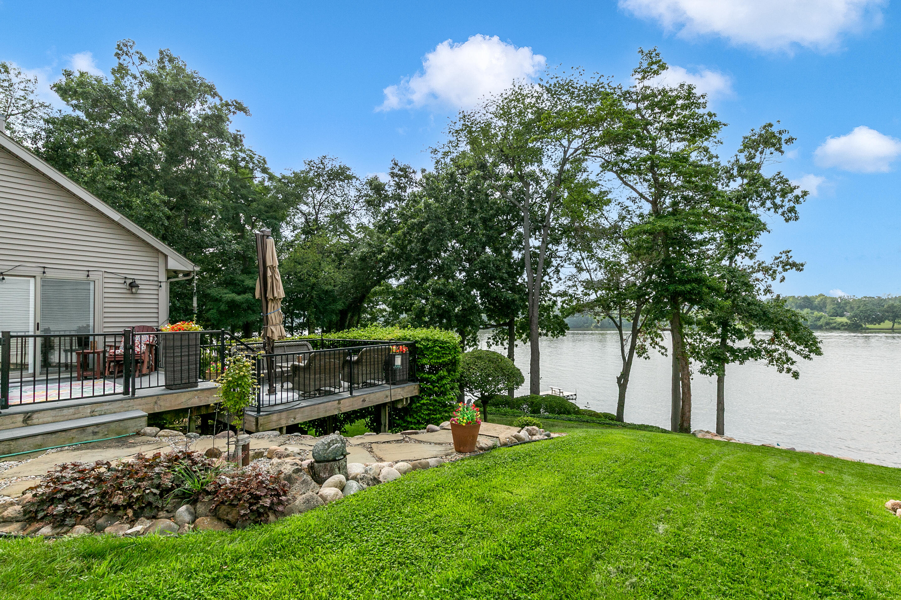 62092 Pheasant Pointe Drive Property Photo 5
