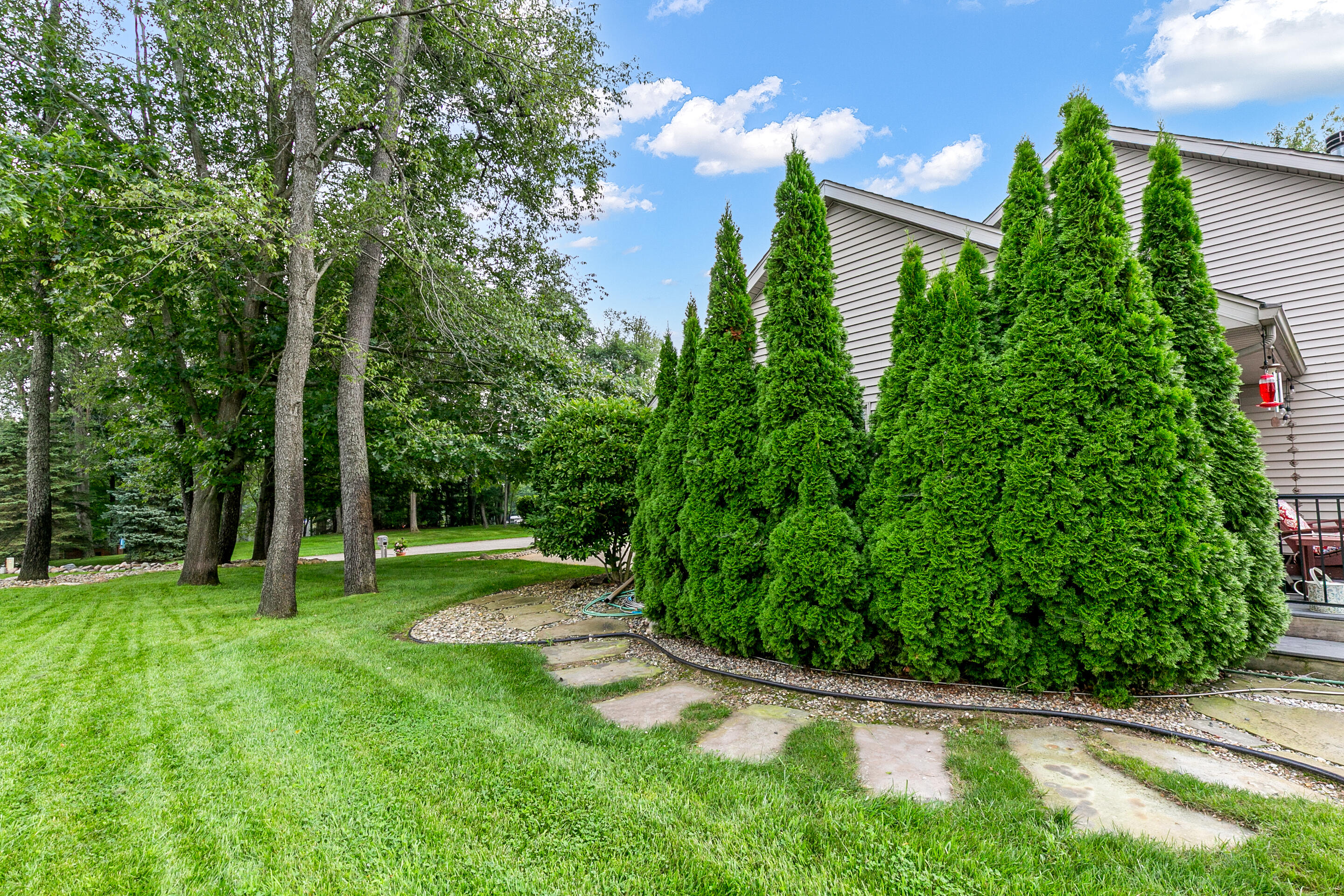62092 Pheasant Pointe Drive Property Photo 7
