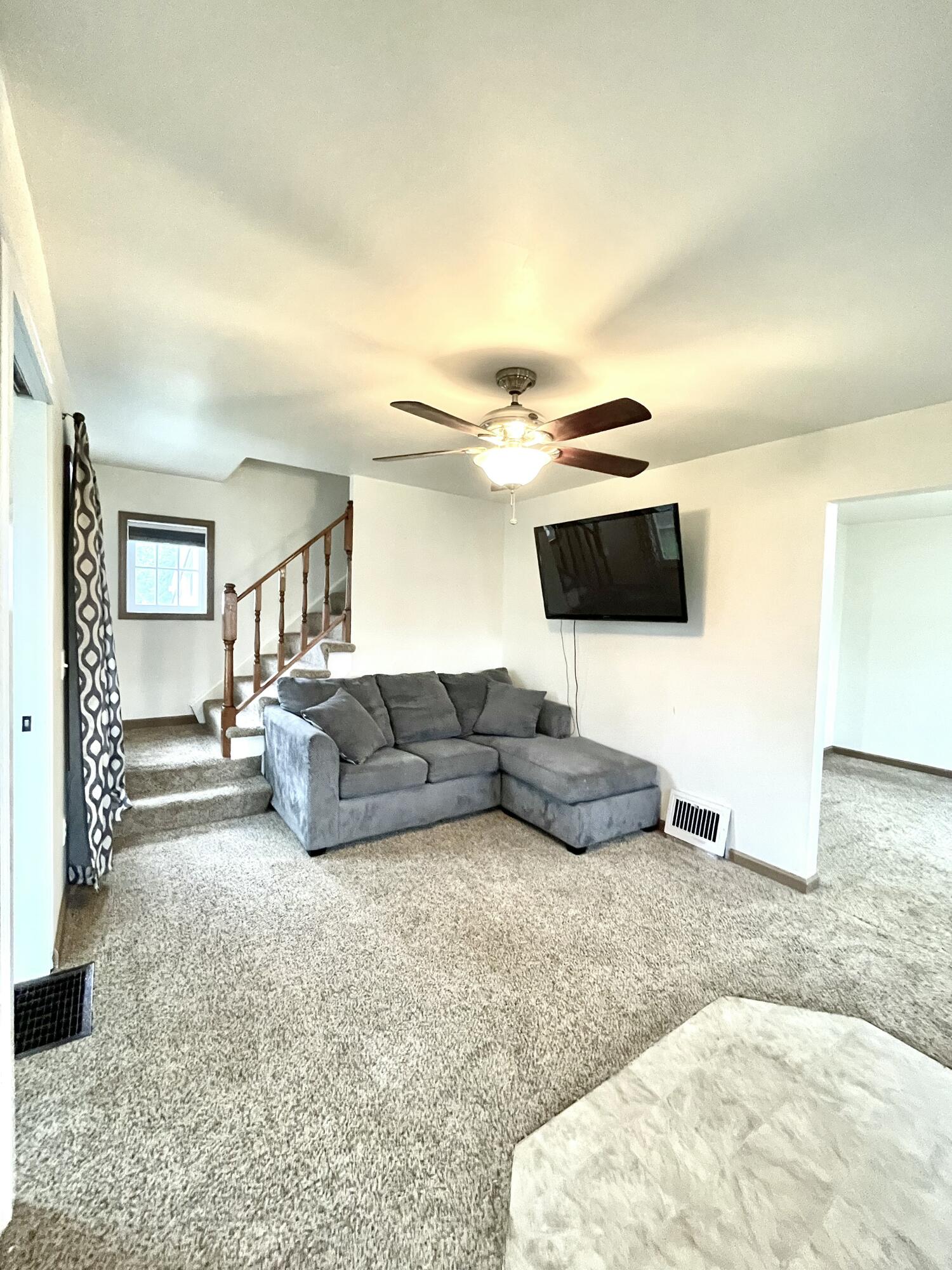 537 Fairfield Avenue Property Photo 7