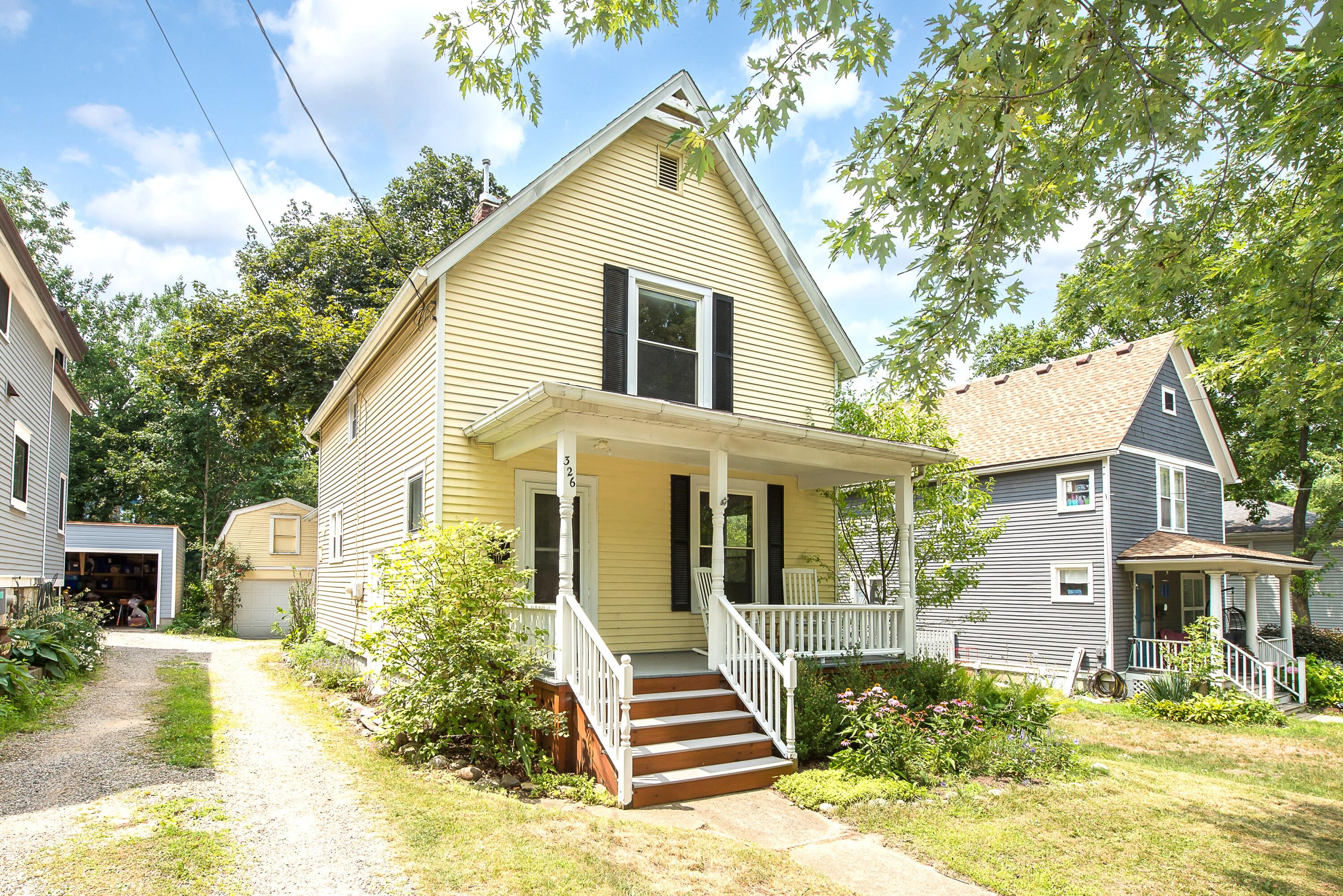 326 S 7th Street Property Photo 1