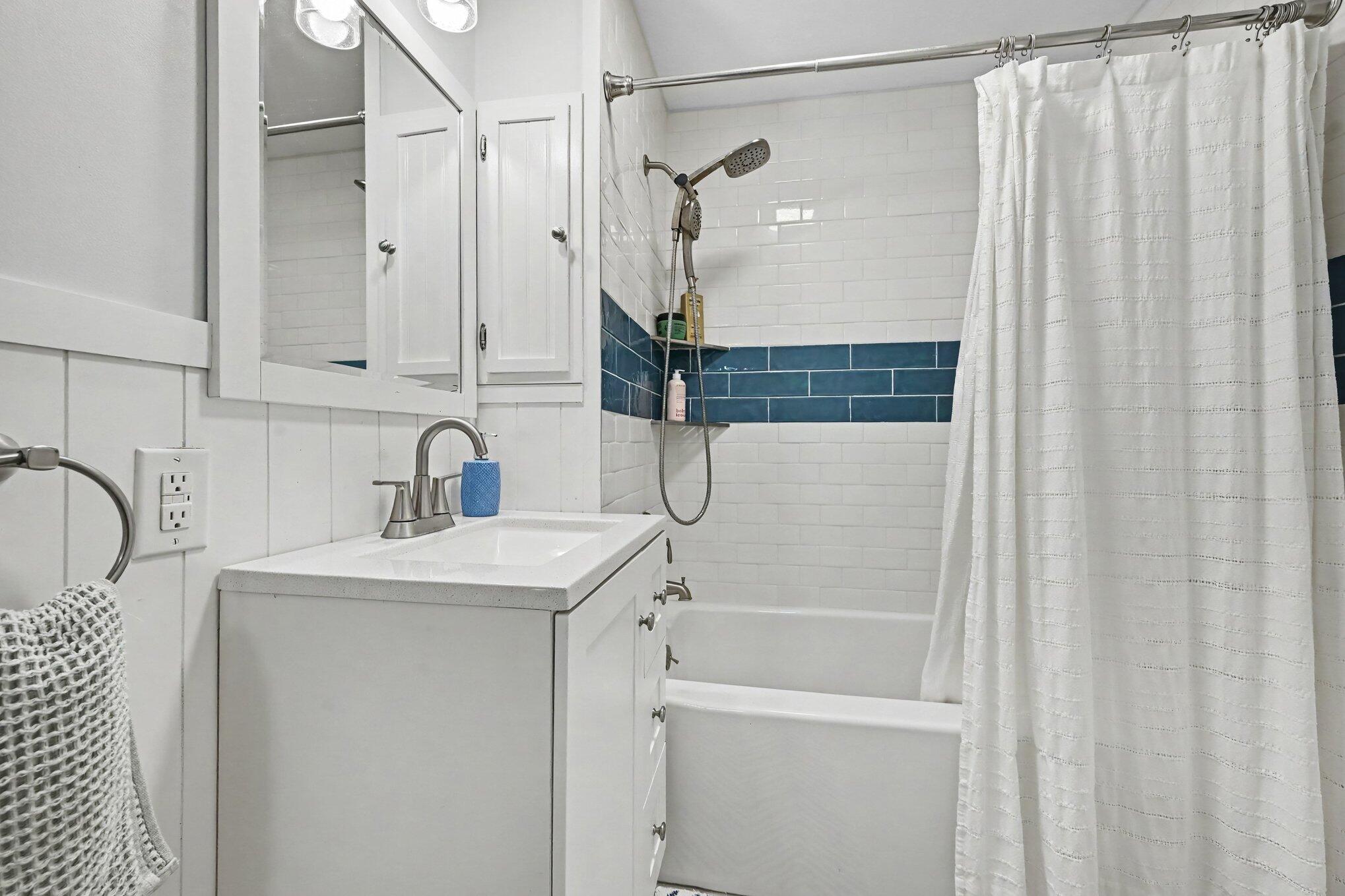 12850 E C Avenue Property Photo 11