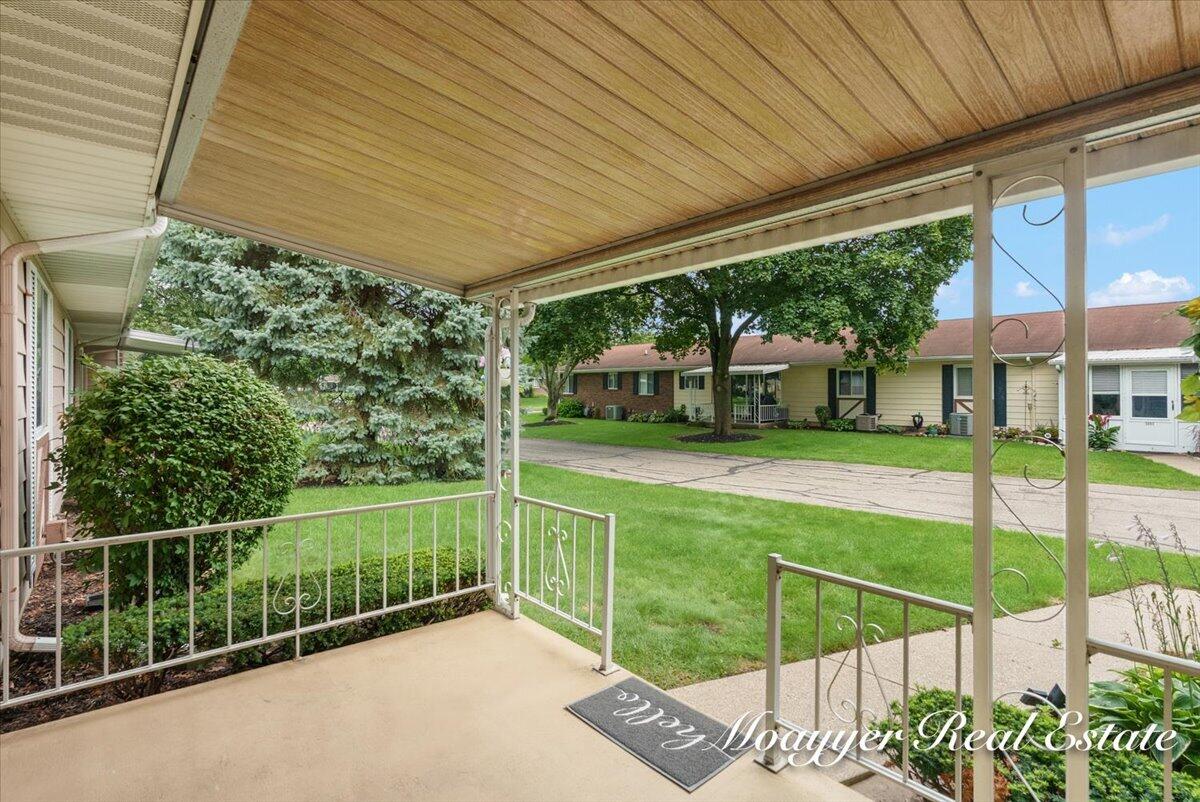 5891 Leisure S Drive Se Property Photo 4