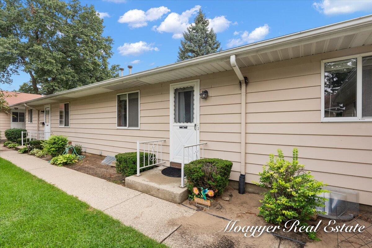 5891 Leisure S Drive Se Property Photo 8