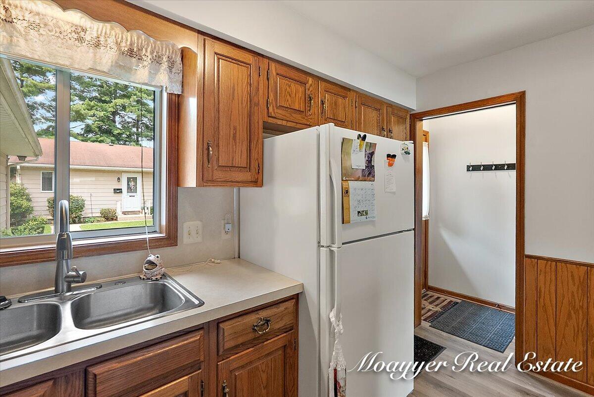 5891 Leisure S Drive Se Property Photo 11