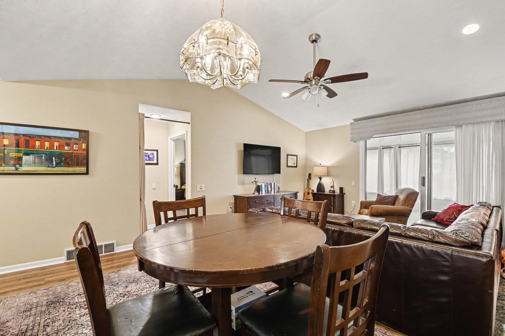 3124 Maple Villa Drive Se Property Photo 12