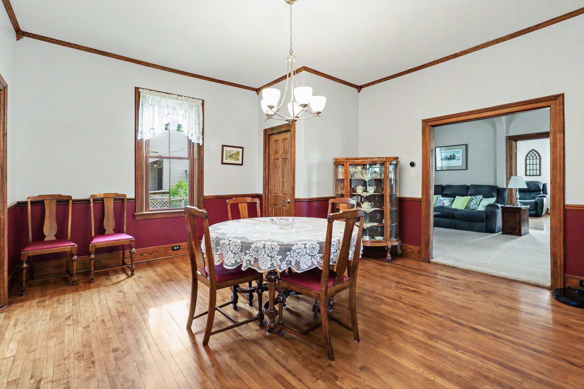 136 W Church Avenue Property Photo 4