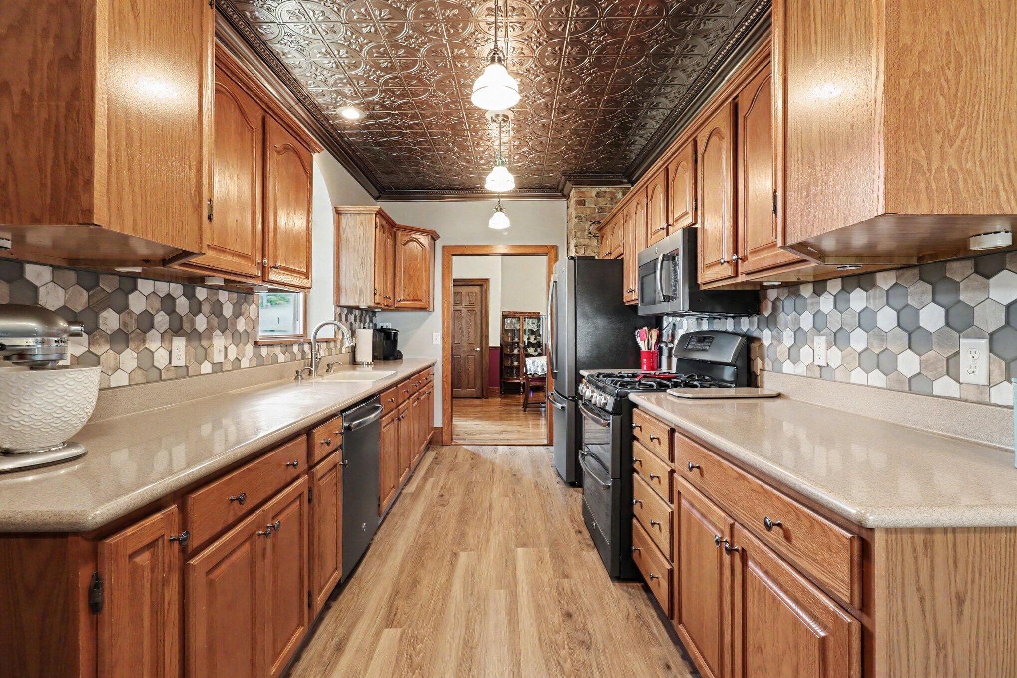 136 W Church Avenue Property Photo 10