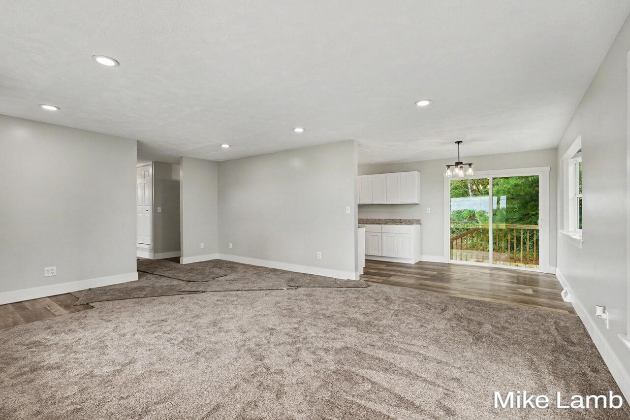 17646 Hall Road Property Photo 5
