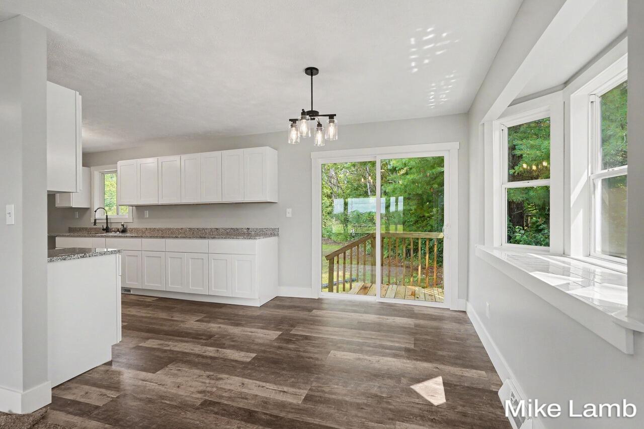 17646 Hall Road Property Photo 7