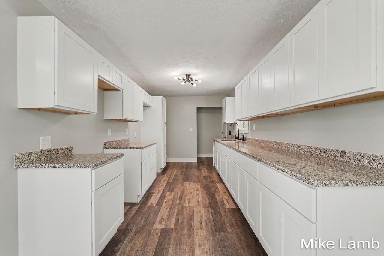 17646 Hall Road Property Photo 8