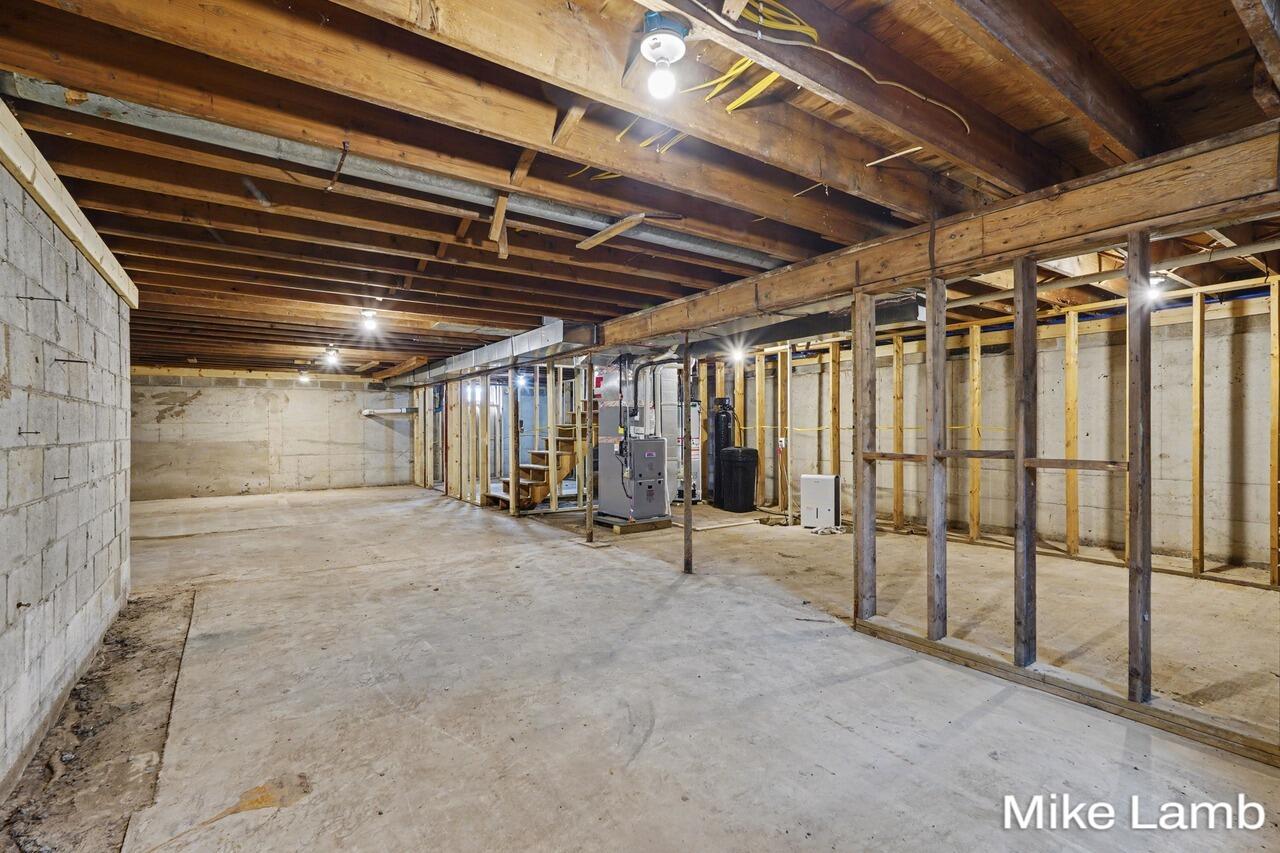 17646 Hall Road Property Photo 14