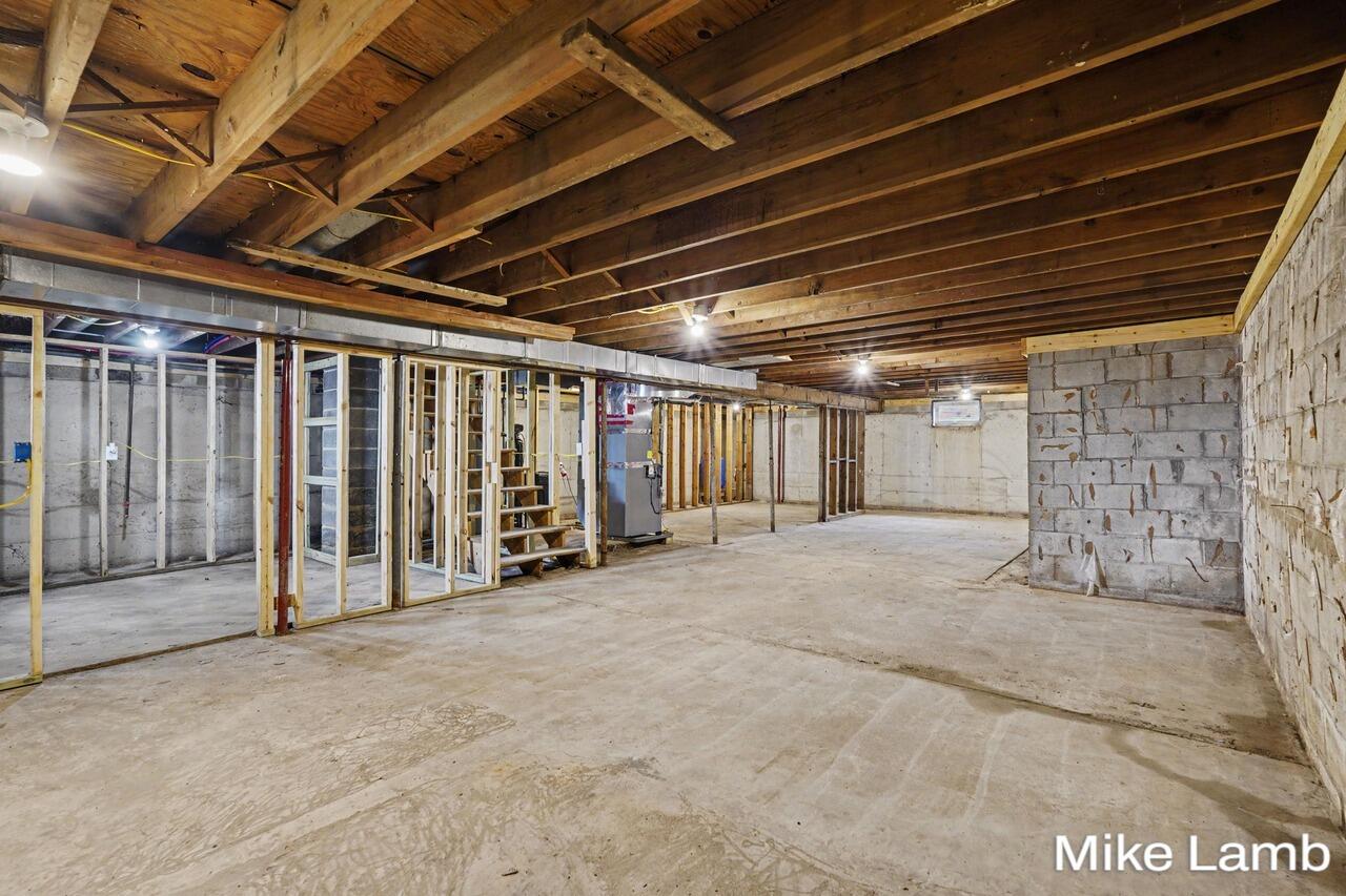 17646 Hall Road Property Photo 15