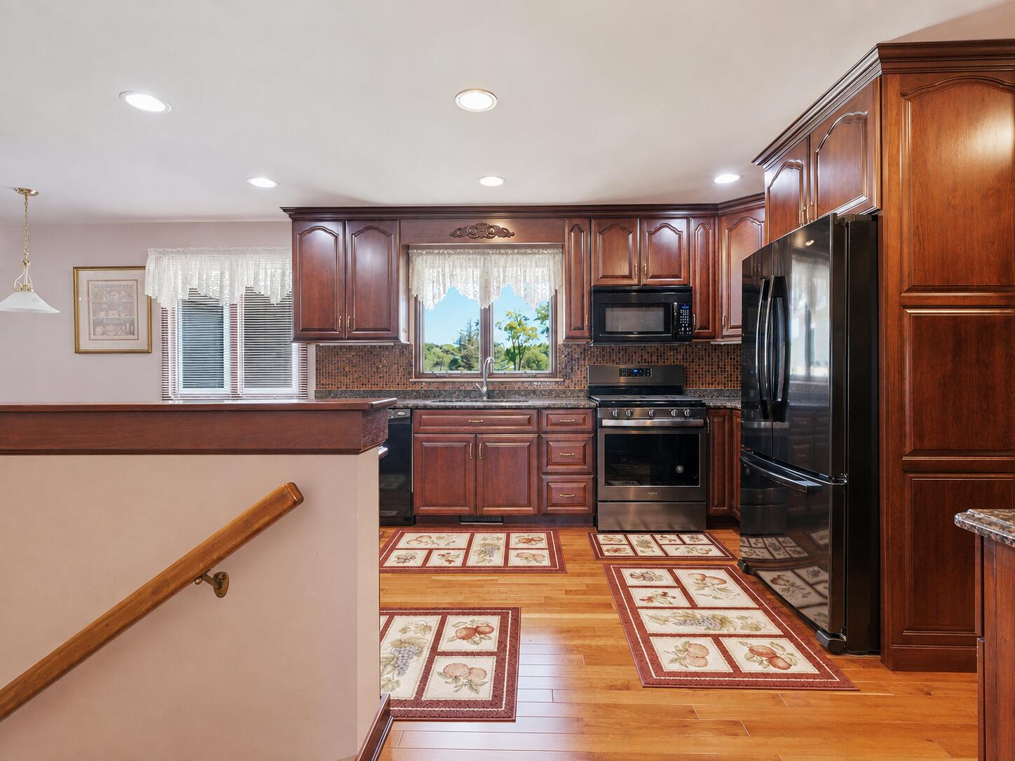 18275 Garvey Road Property Photo 14