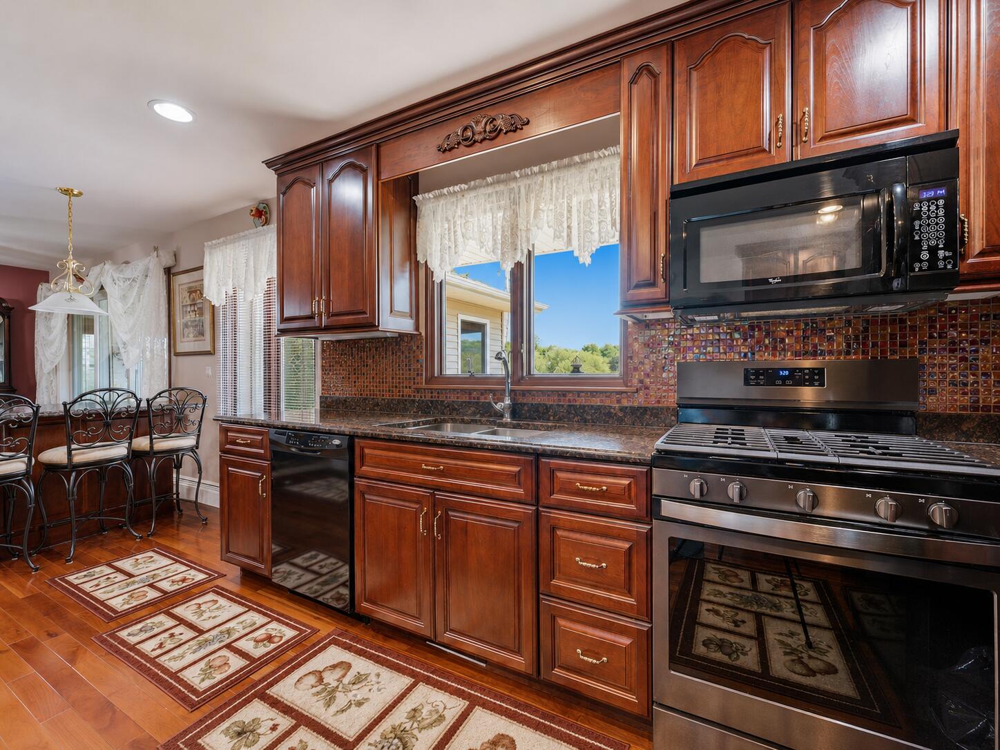 18275 Garvey Road Property Photo 15